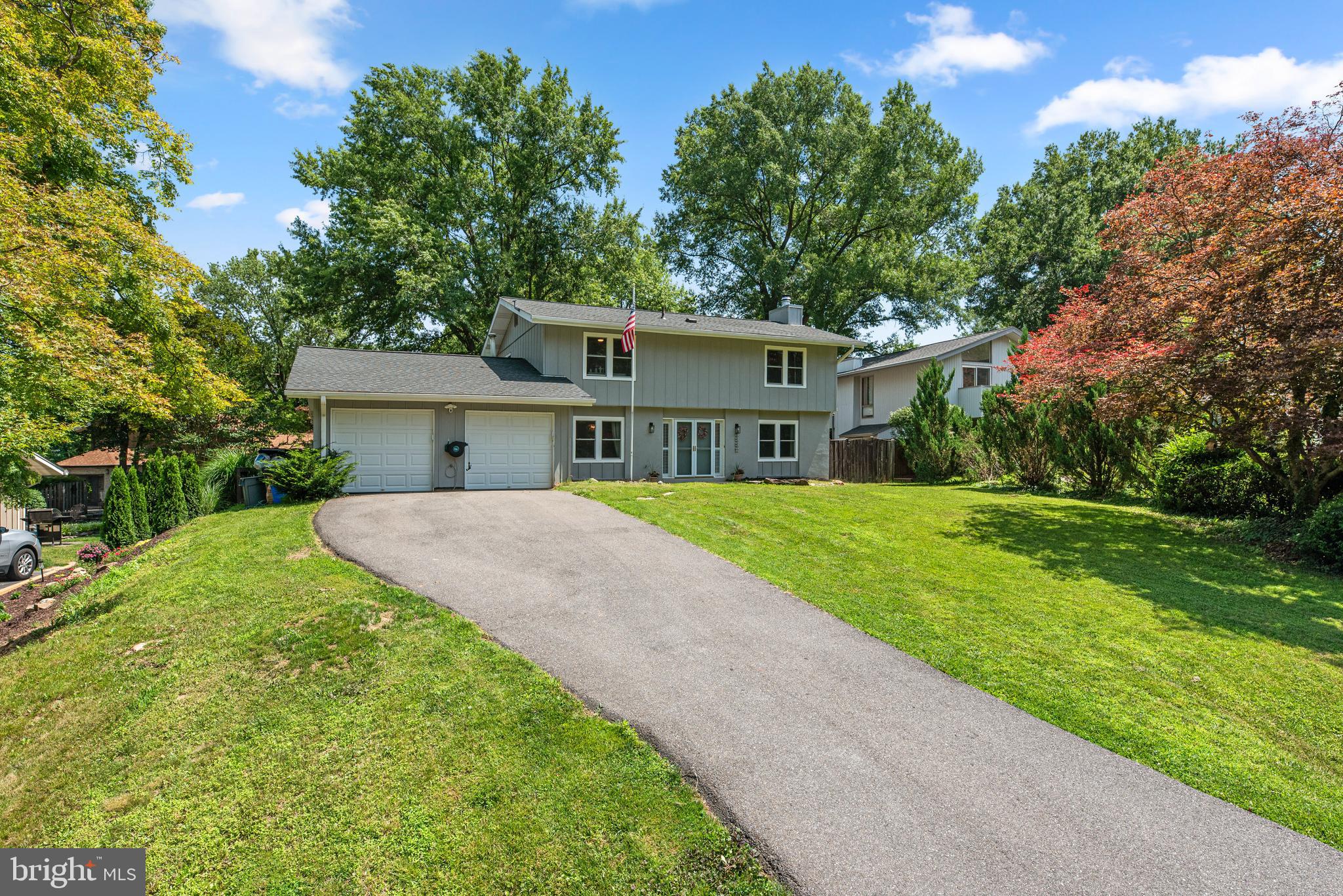 BROOKVILLE KNOLLS - Residential