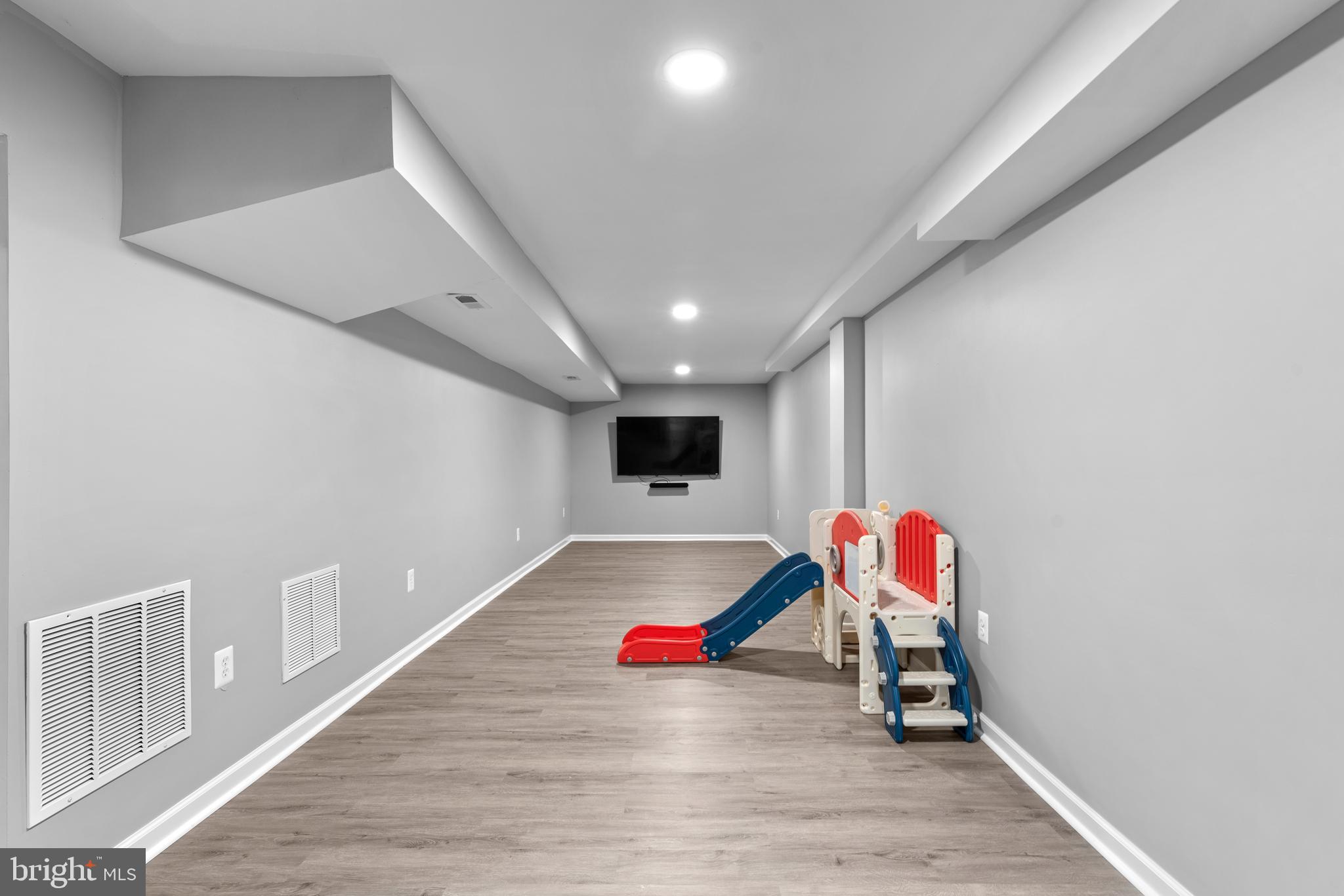 BROOKVILLE KNOLLS - Residential
