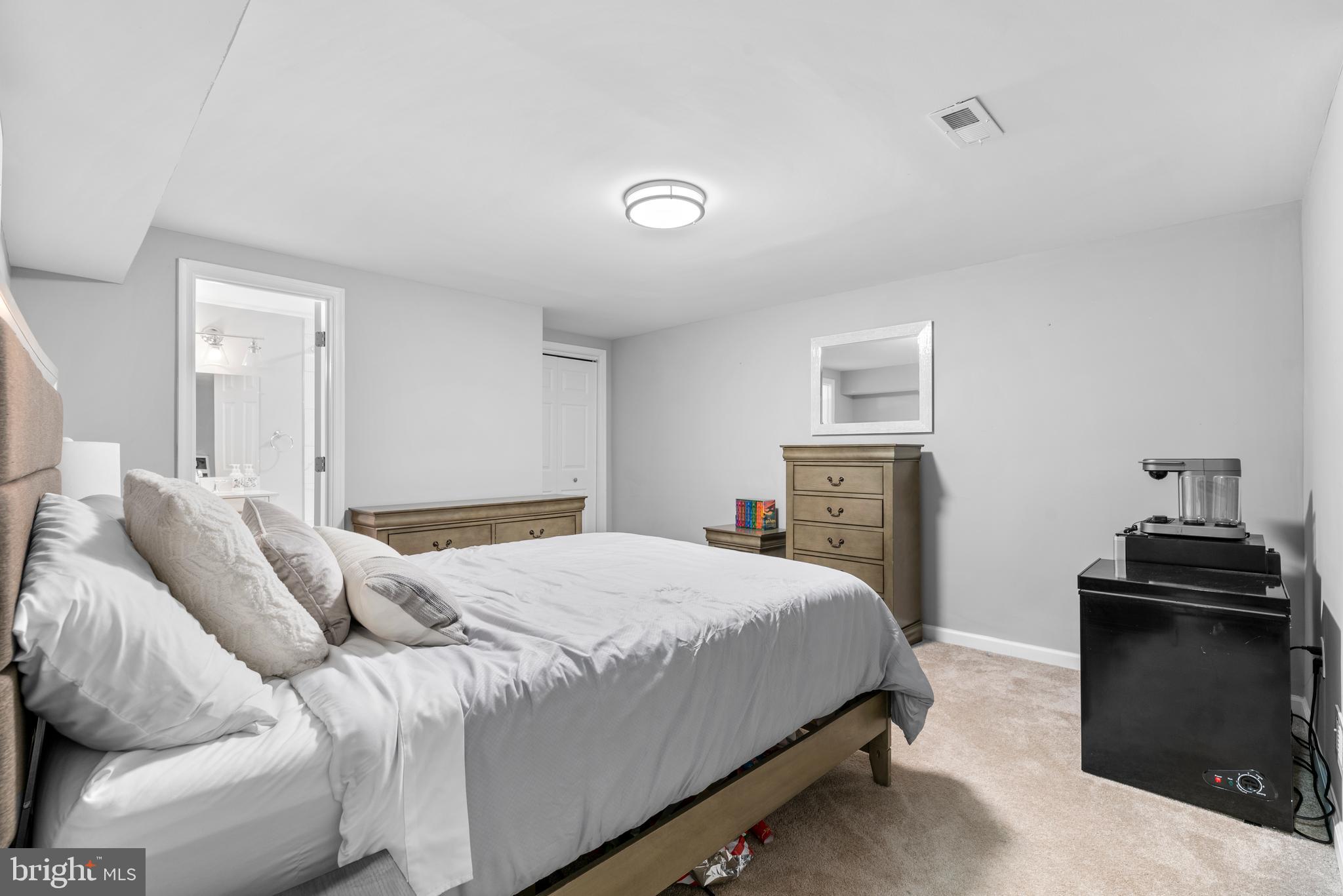 BROOKVILLE KNOLLS - Residential