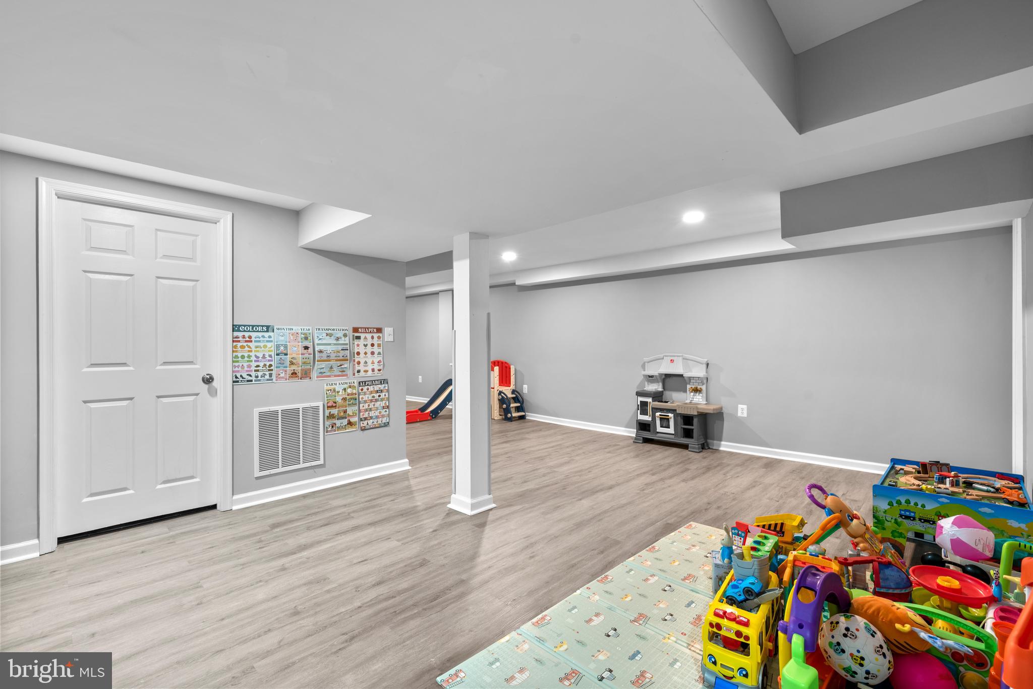 BROOKVILLE KNOLLS - Residential