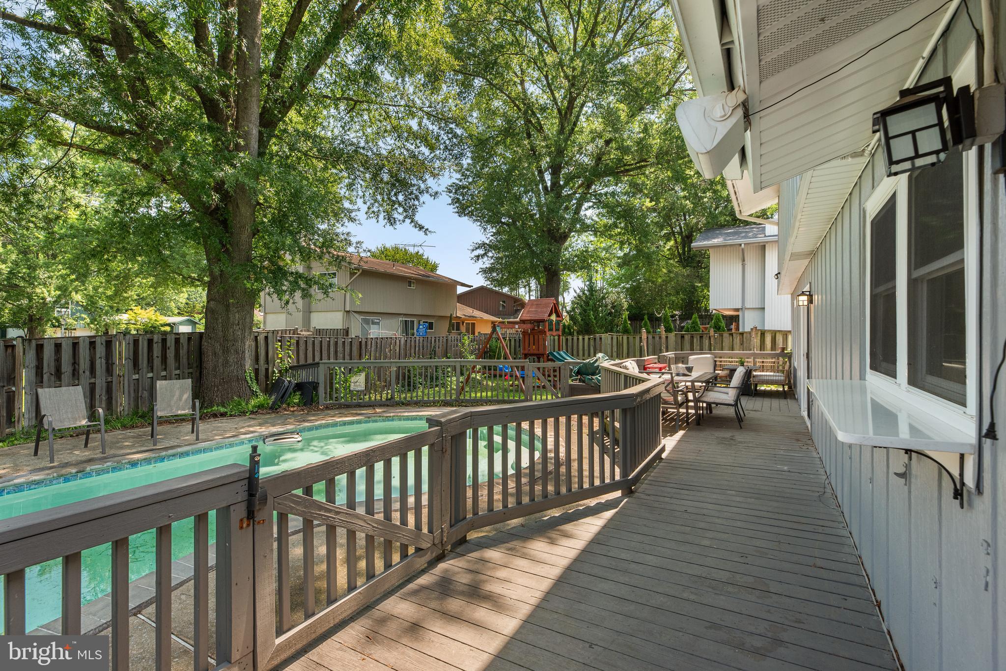 BROOKVILLE KNOLLS - Residential