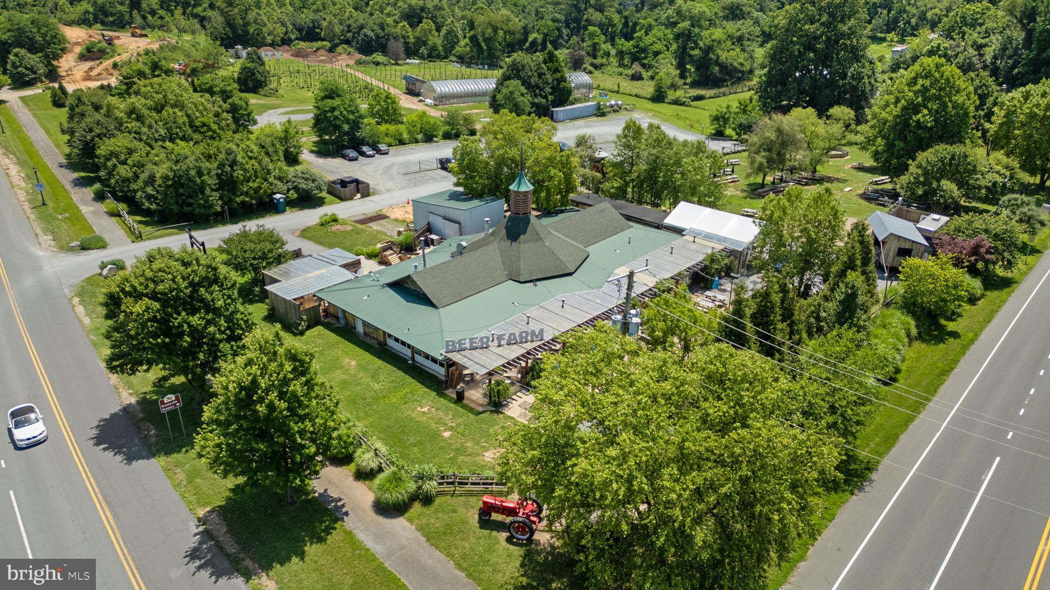 BROOKVILLE KNOLLS - Residential