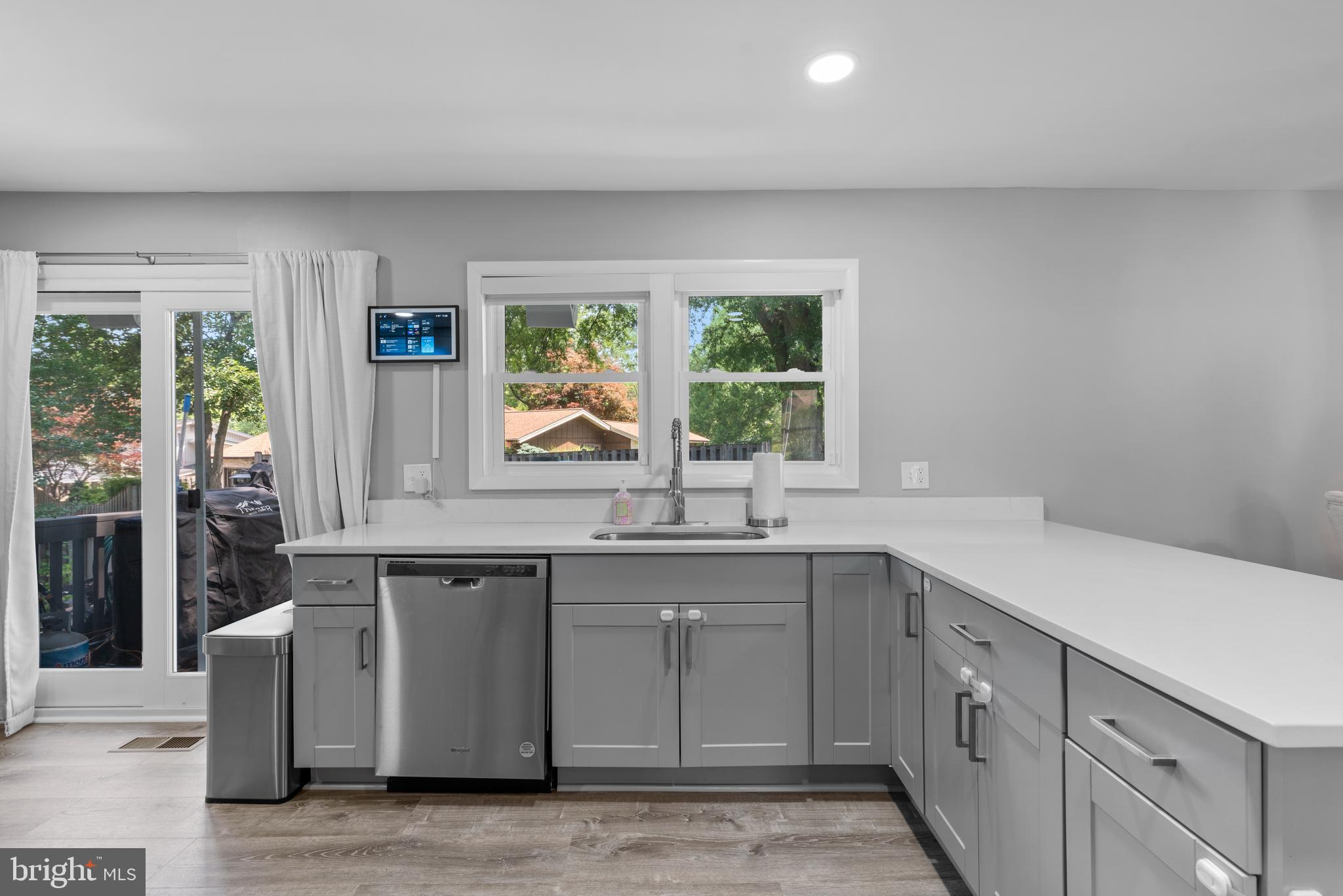 BROOKVILLE KNOLLS - Residential
