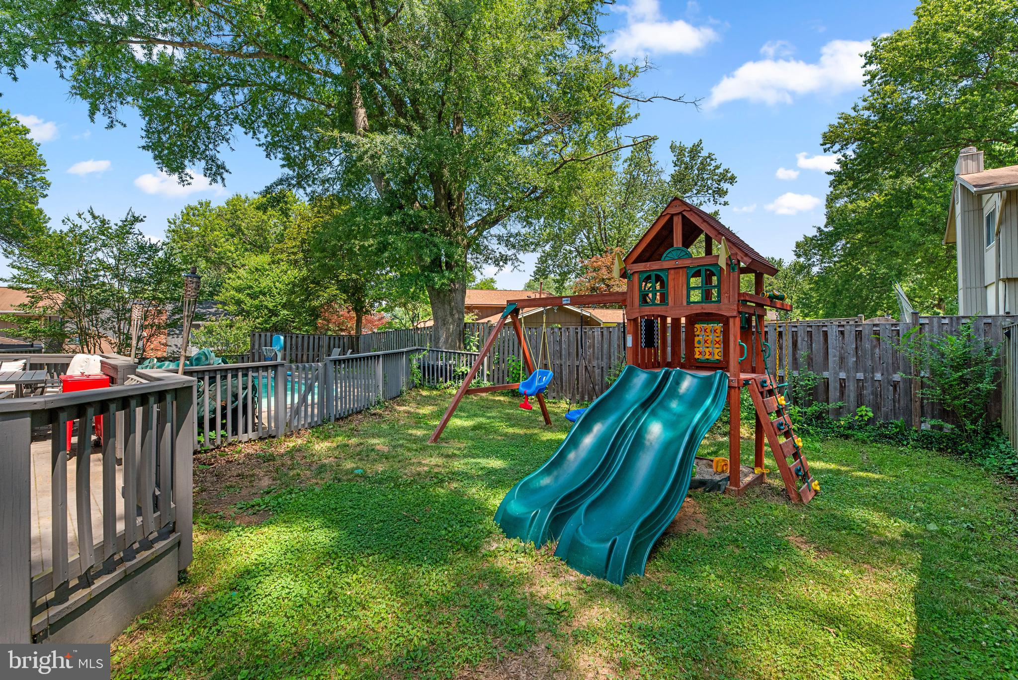 BROOKVILLE KNOLLS - Residential