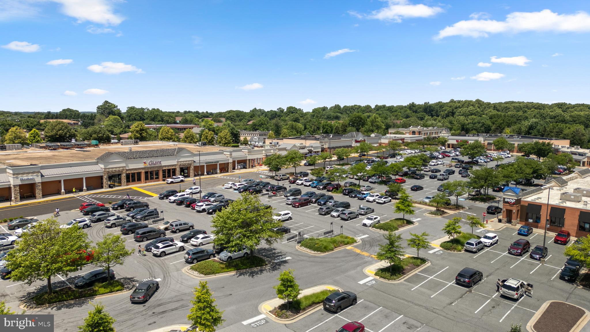 BROOKVILLE KNOLLS - Residential