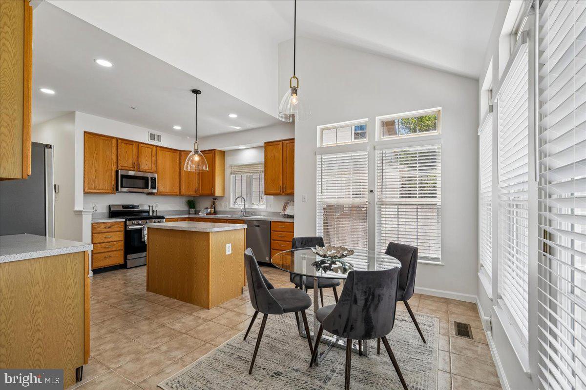 ARBOR PARK - Residential