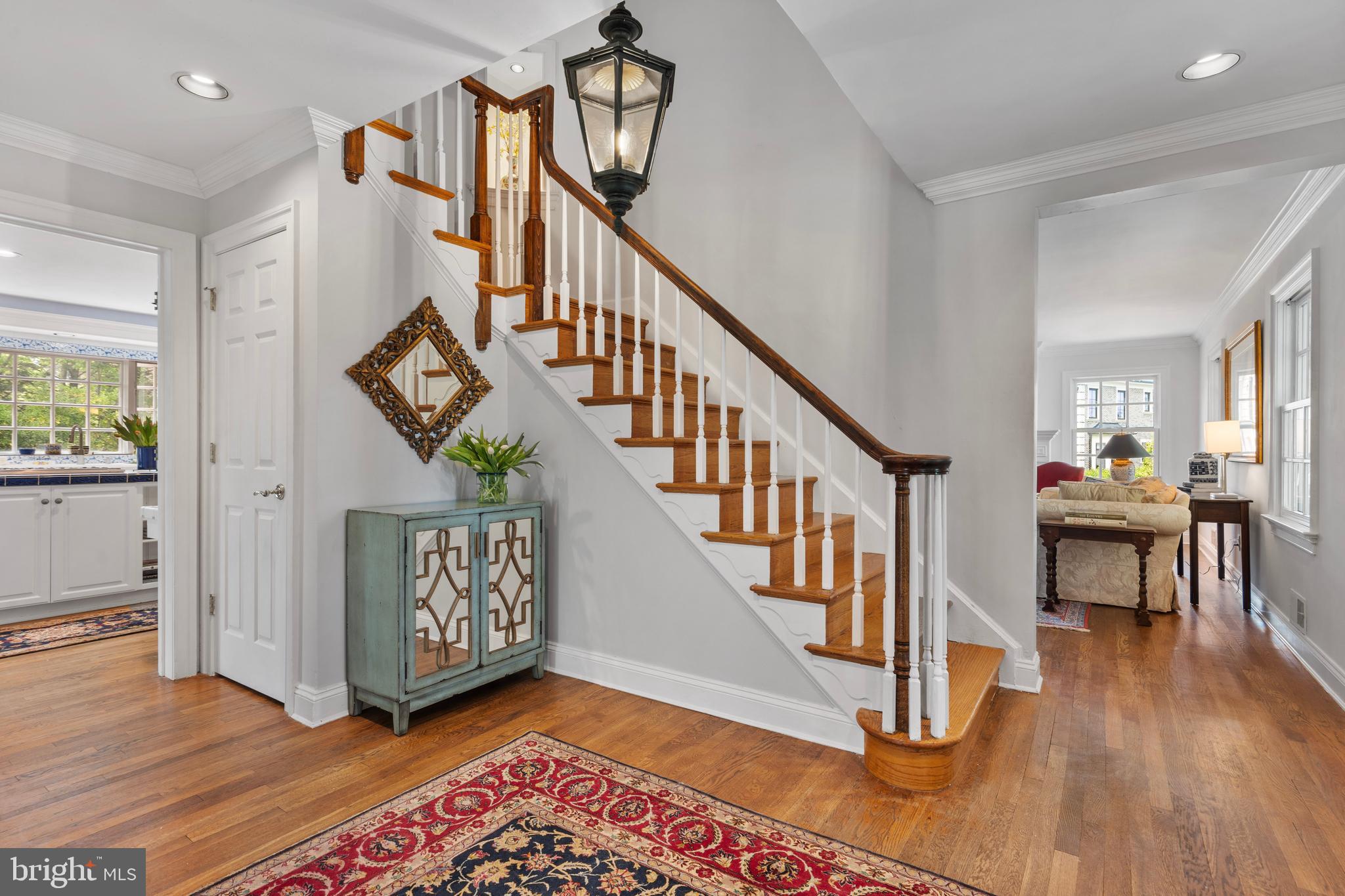 COUNTRY CLUB HILLS - Residential