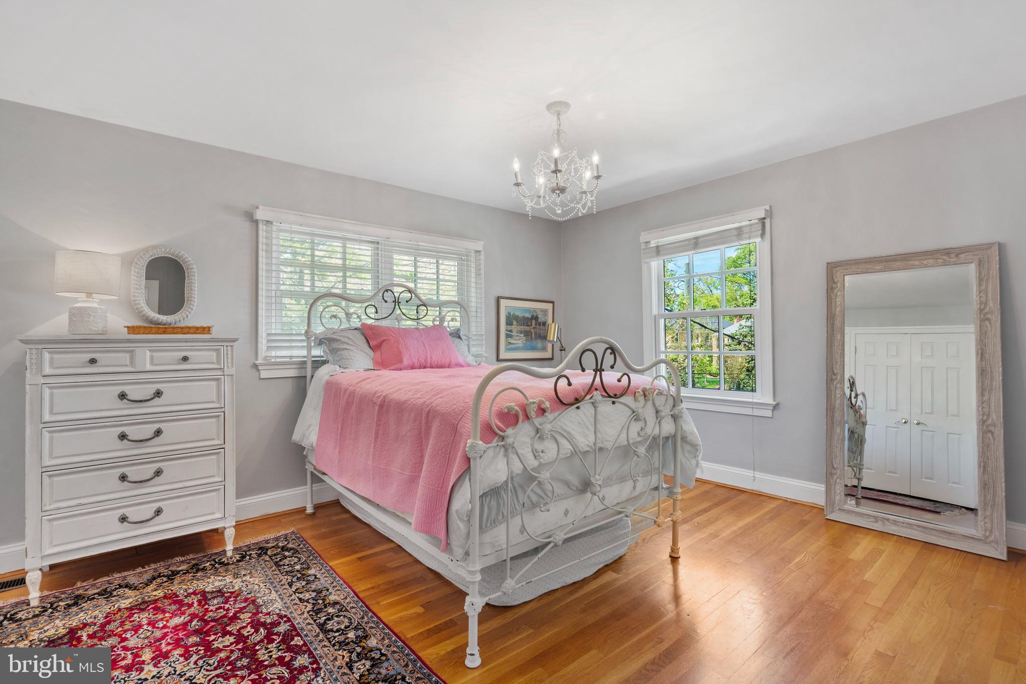 COUNTRY CLUB HILLS - Residential