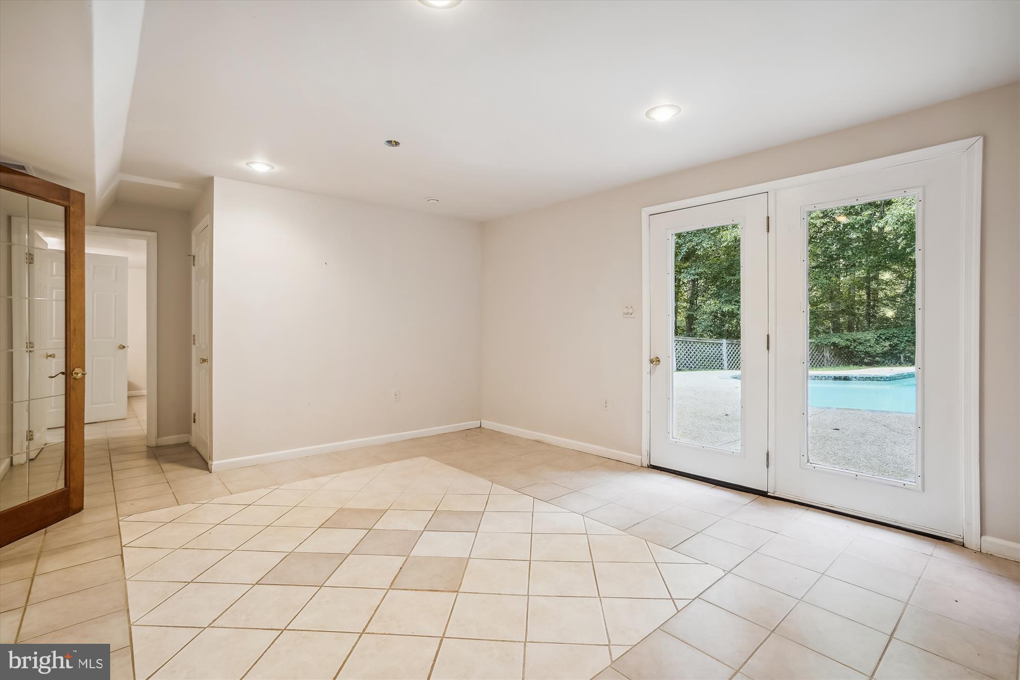 WOODBINE FOREST - Residential