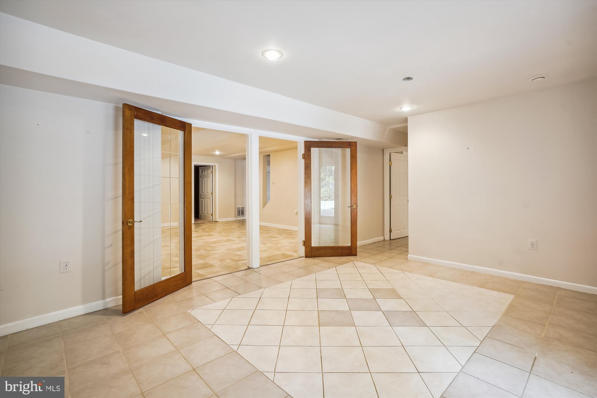 WOODBINE FOREST - Residential