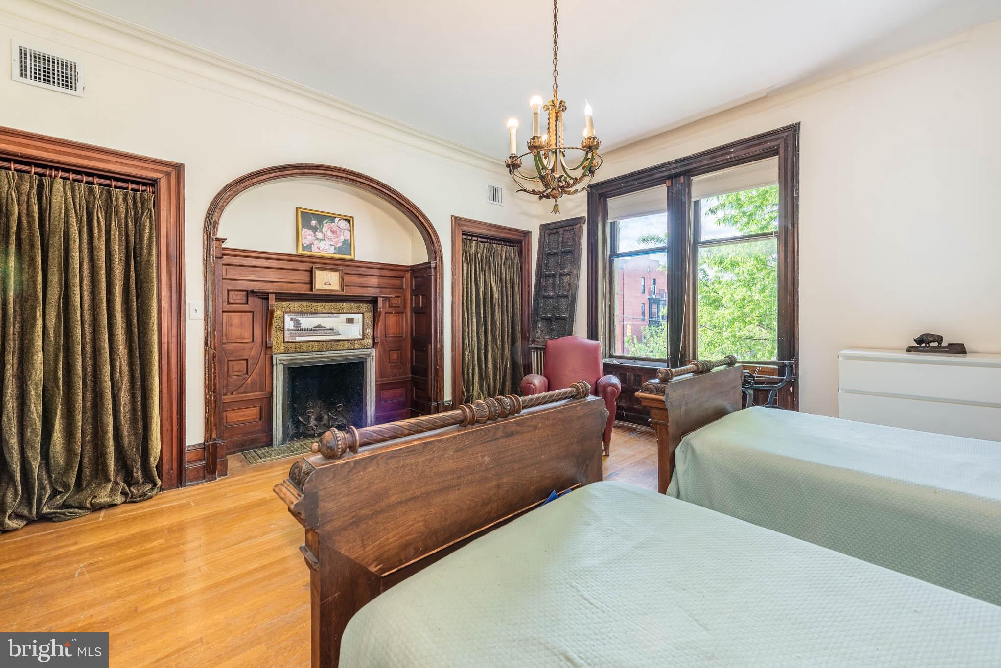 BOLTON HILL HISTORIC DISTRICT - Residential Income