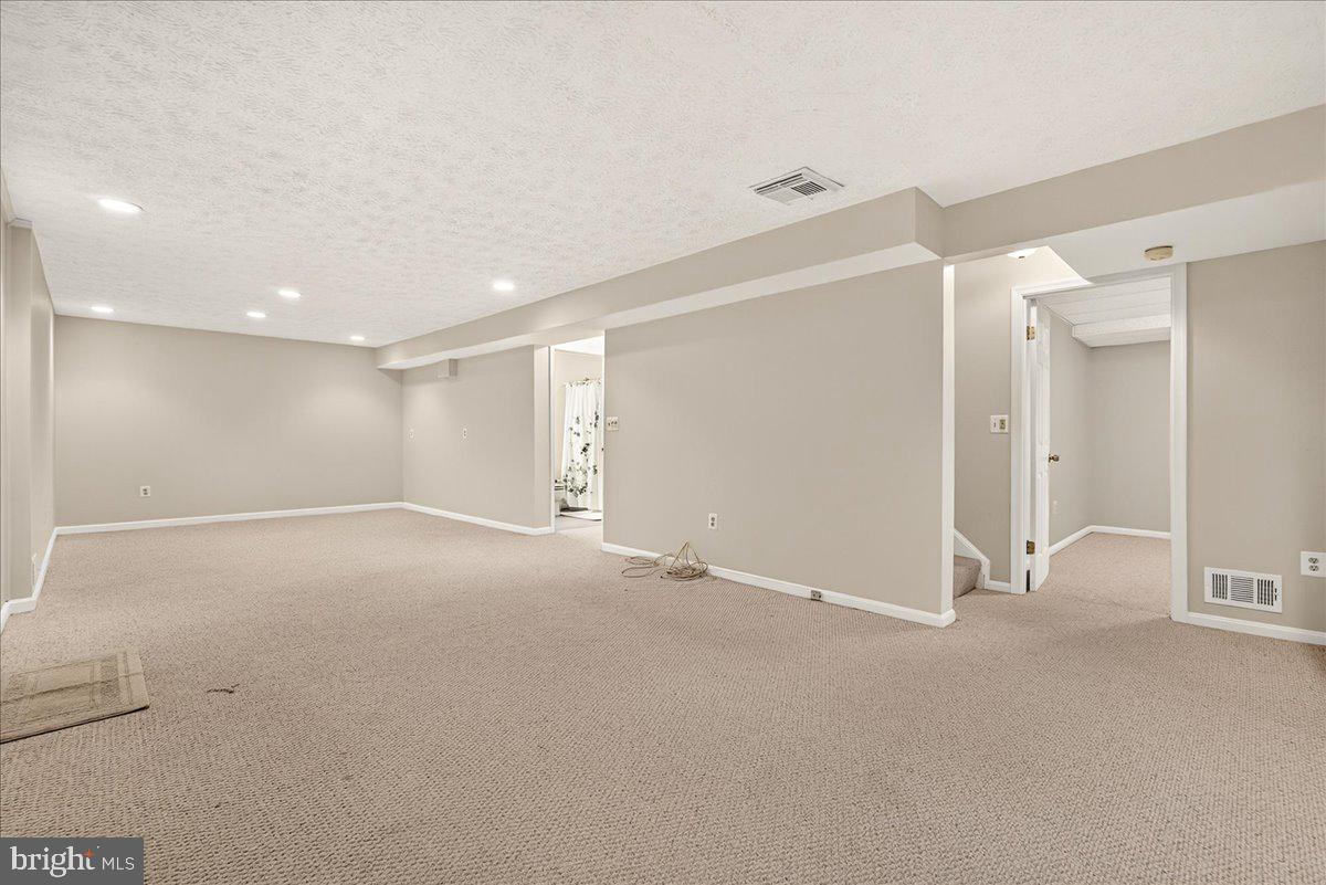 FAIRLAND ACRES - Residential