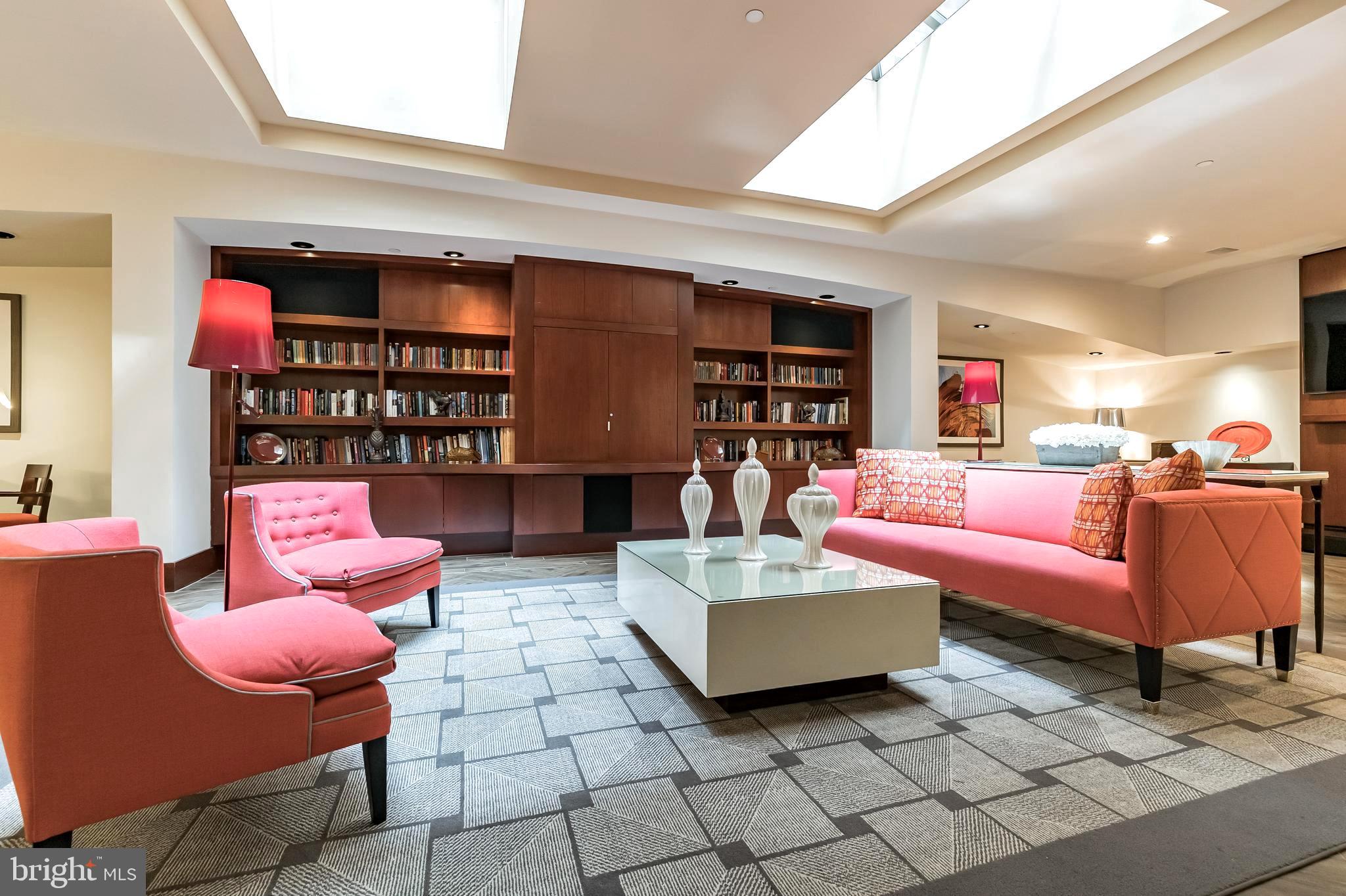 LOGAN SQUARE - Residential Lease