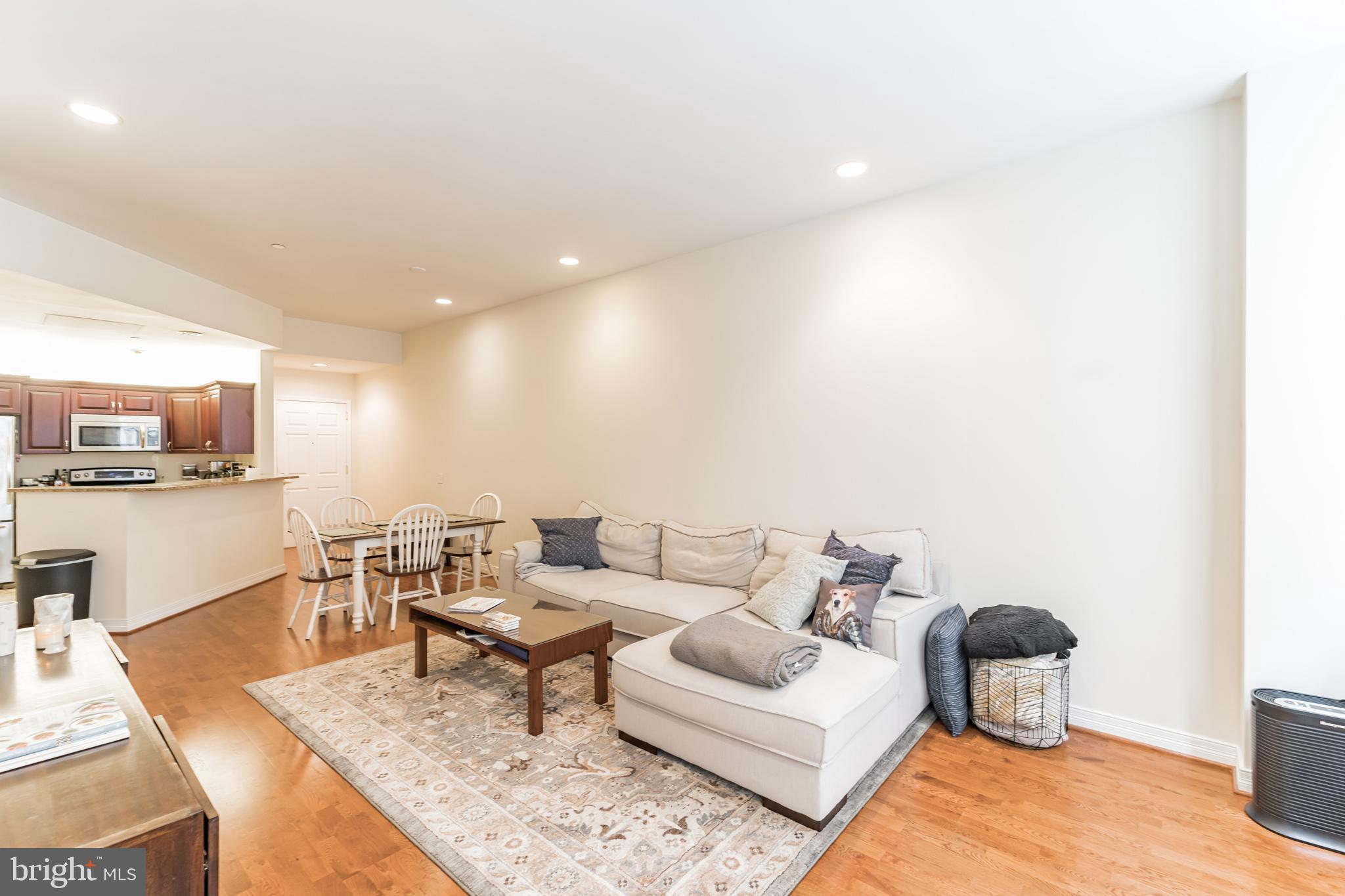 LOGAN SQUARE - Residential Lease