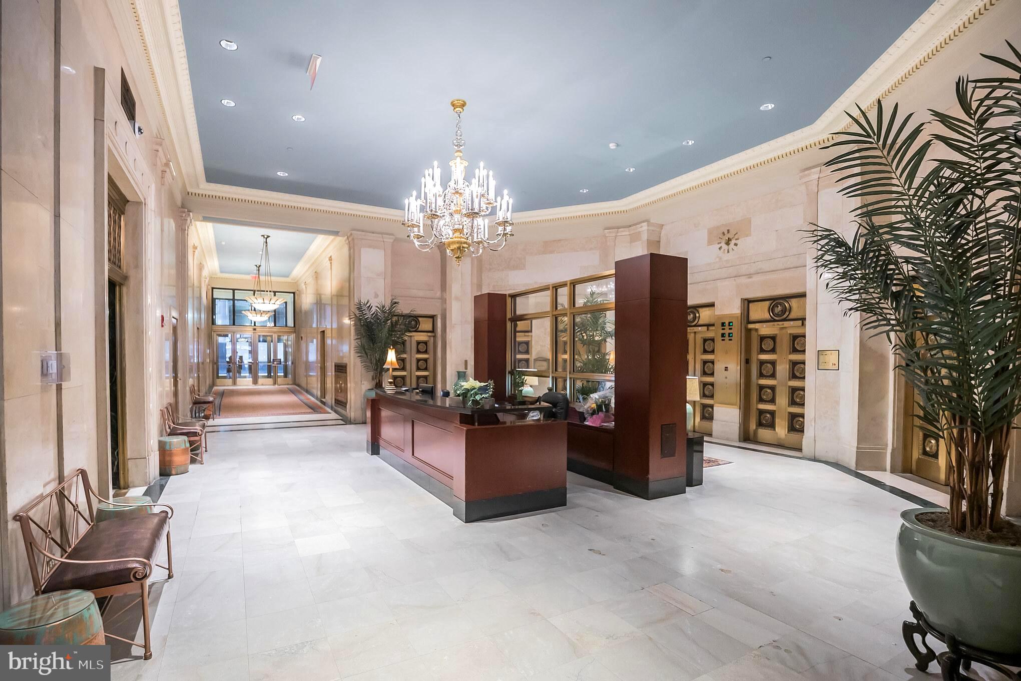 LOGAN SQUARE - Residential Lease