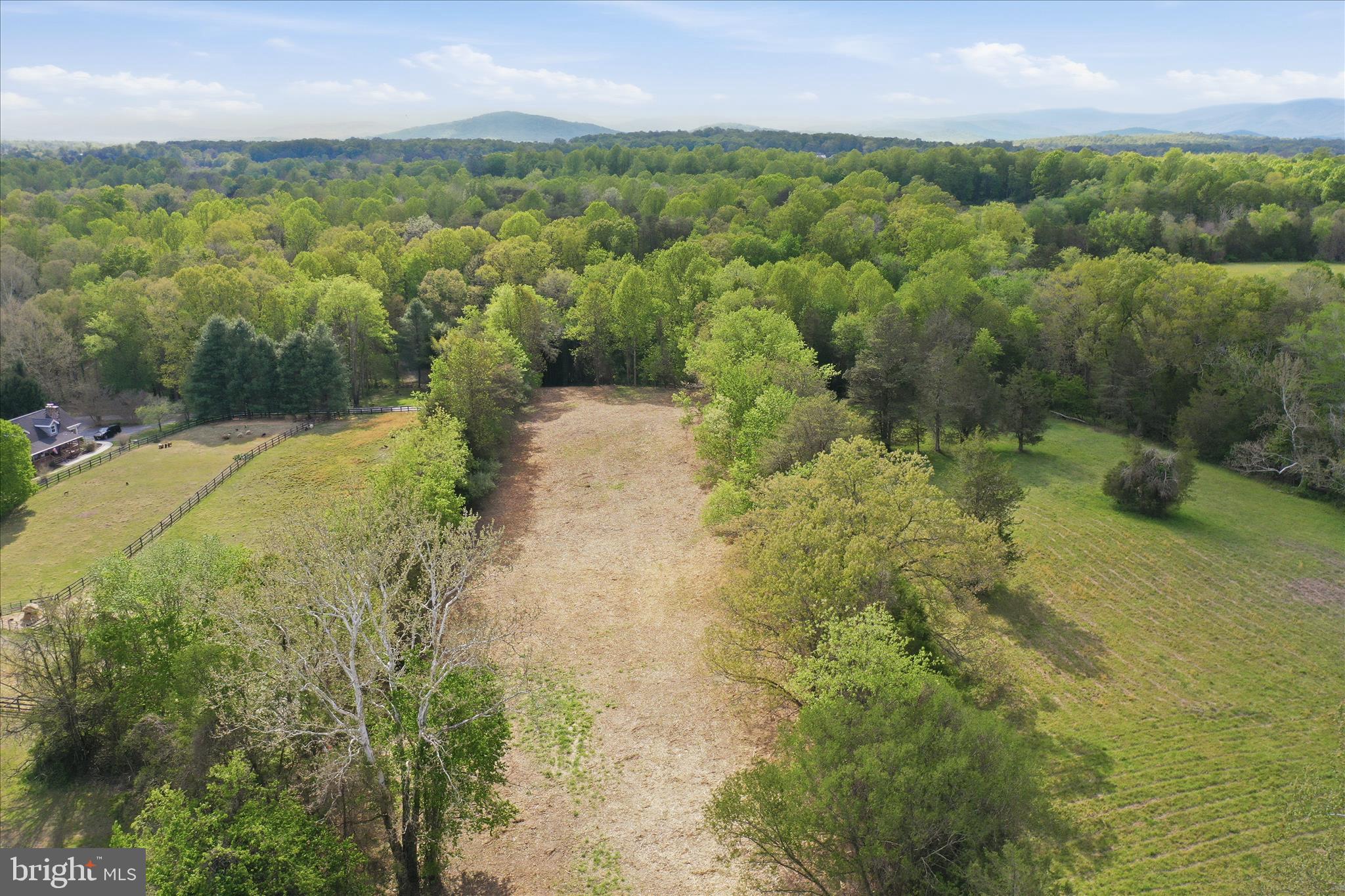 AMISSVILLE - Residential