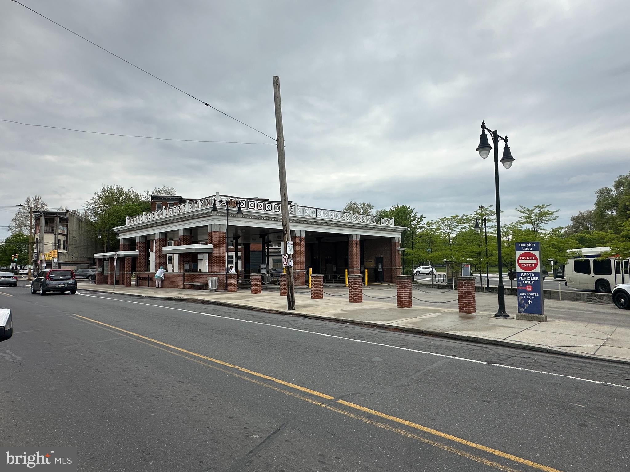 STRAWBERRY MANSION - Residential