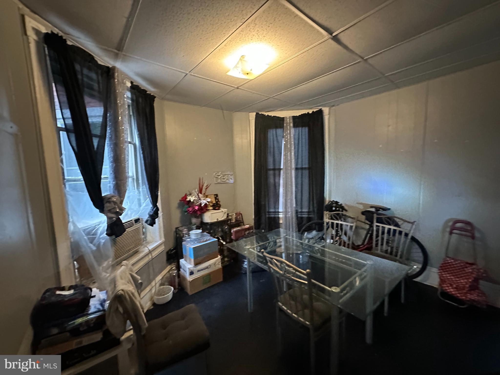 STRAWBERRY MANSION - Residential
