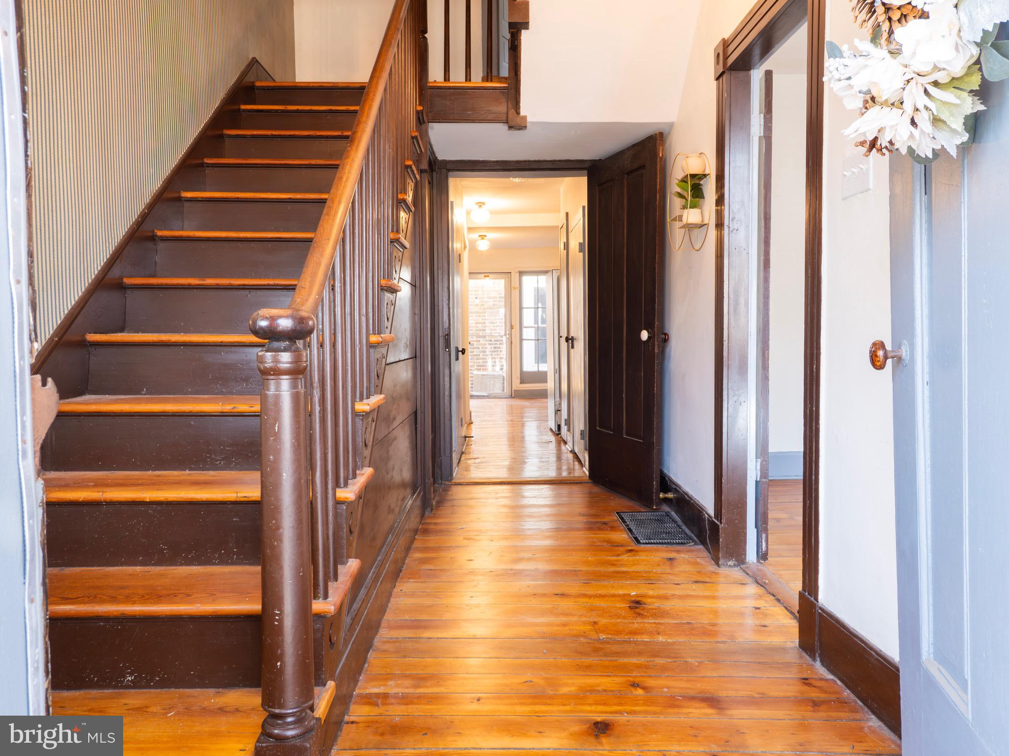 WINCHESTER HISTORIC DISTRICT - Commercial Sale