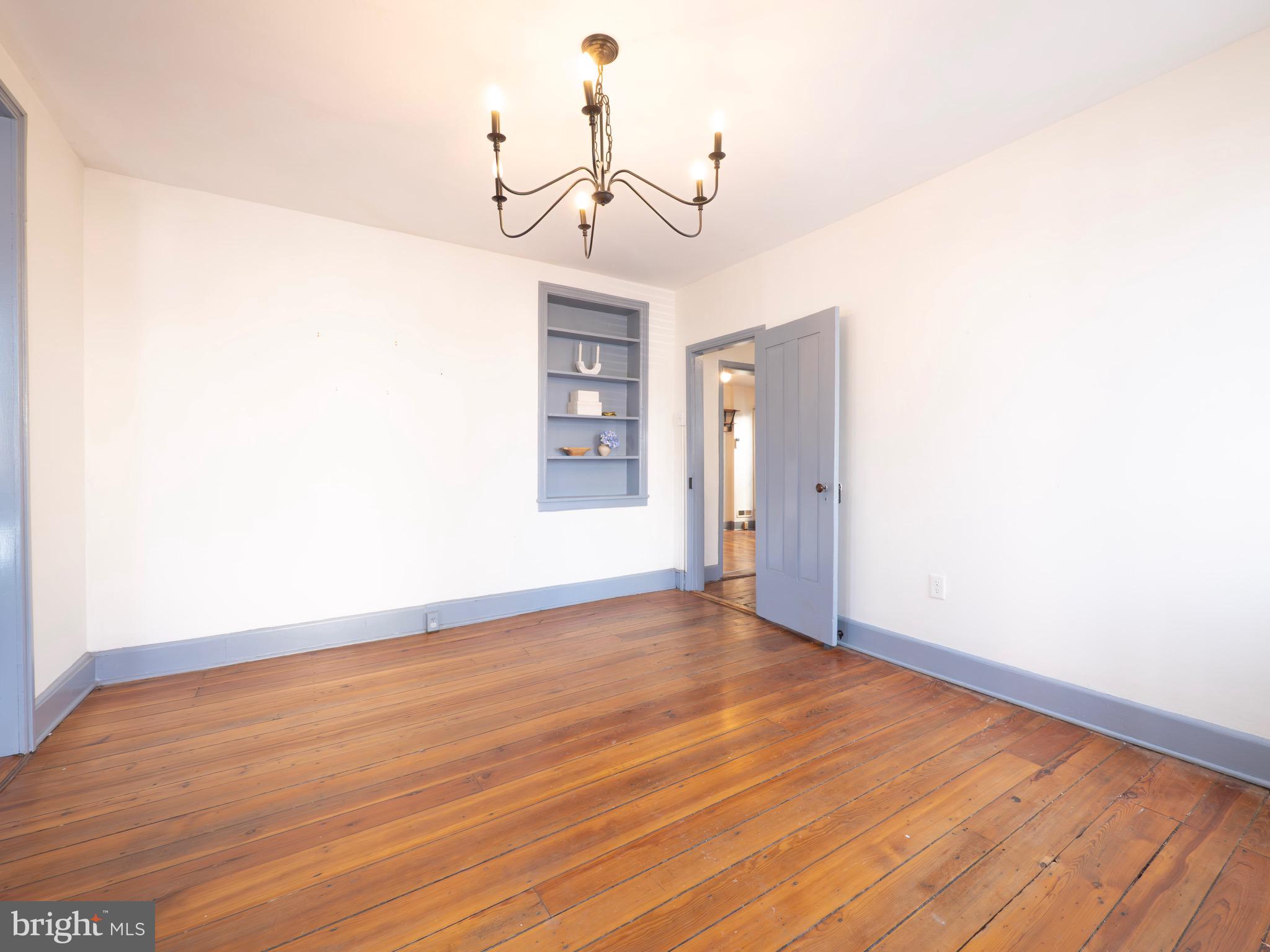 WINCHESTER HISTORIC DISTRICT - Commercial Sale