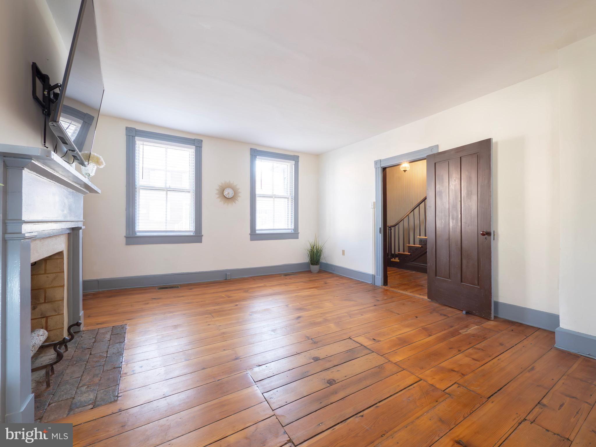 WINCHESTER HISTORIC DISTRICT - Commercial Sale