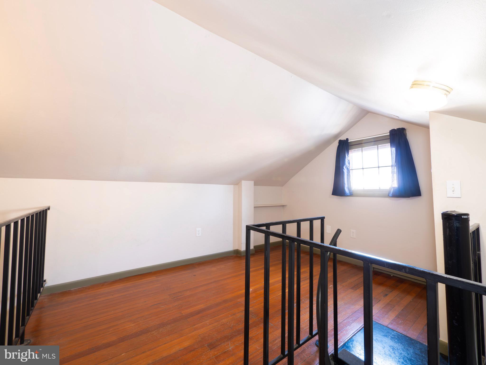 WINCHESTER HISTORIC DISTRICT - Commercial Sale