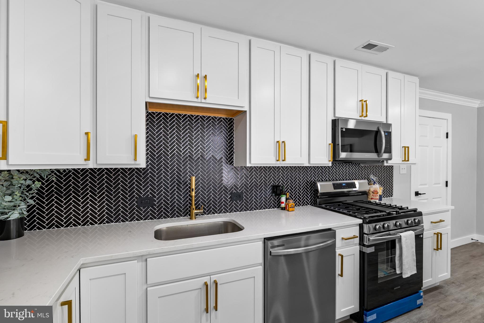 ASPEN HILL - Residential
