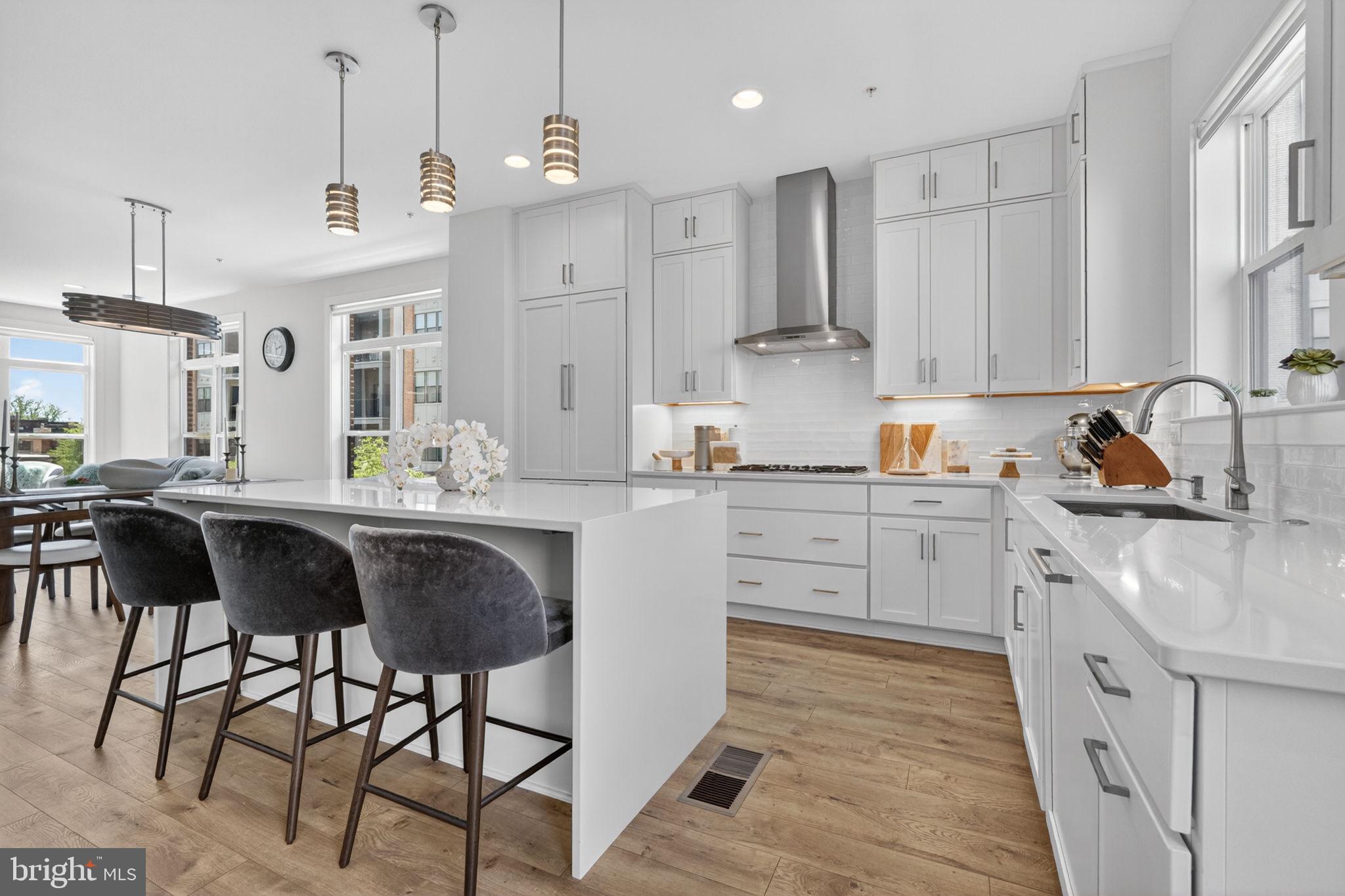 TOWER OAKS - Residential