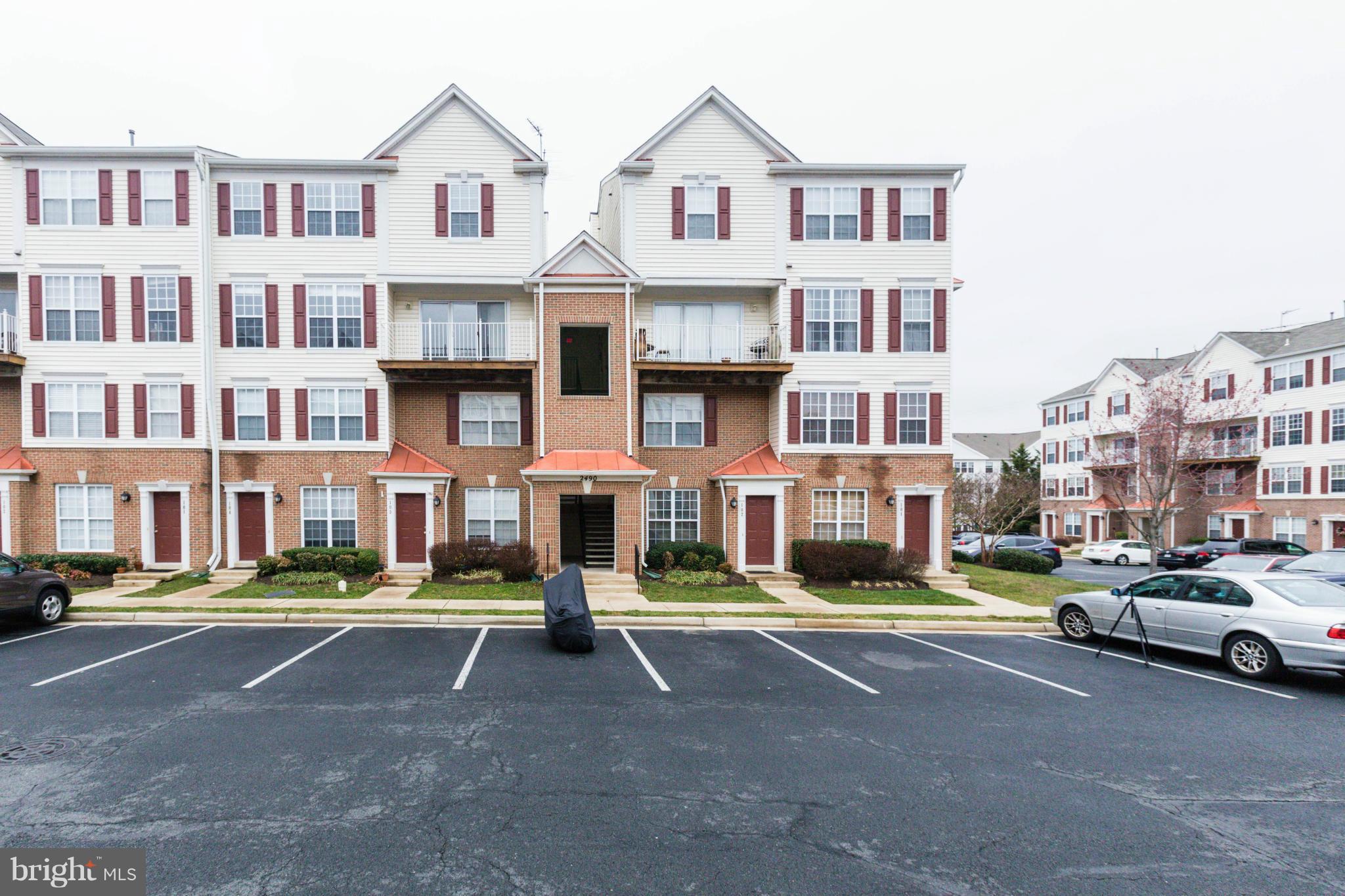 MANORS AT MCNAIR FARMS - Residential Lease