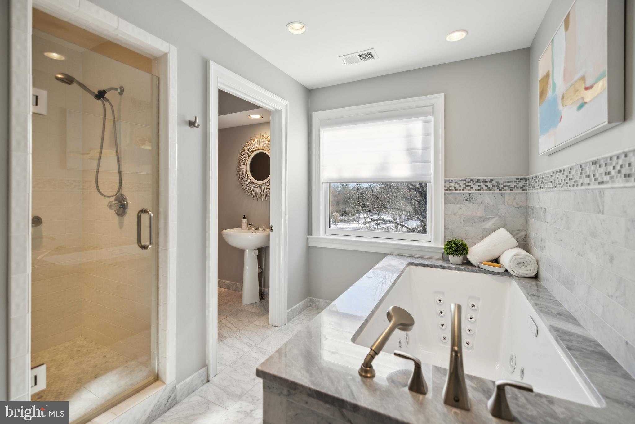 POTOMAC OUTSIDE - Residential