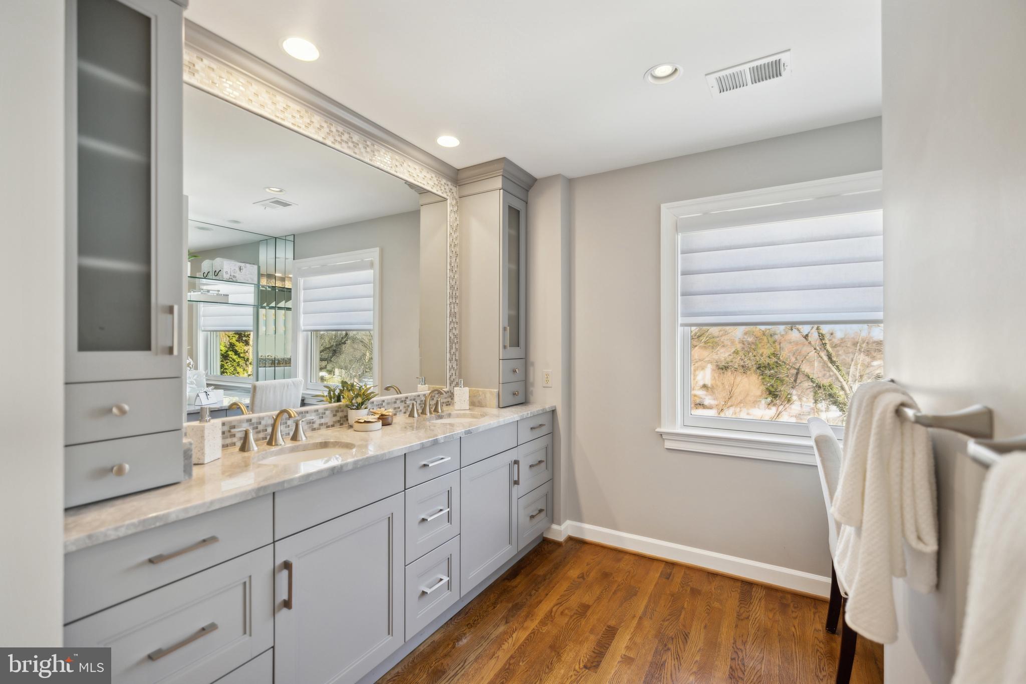 POTOMAC OUTSIDE - Residential