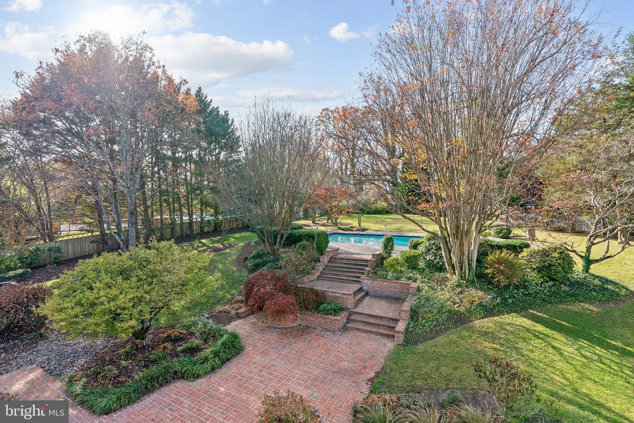 POTOMAC OUTSIDE - Residential