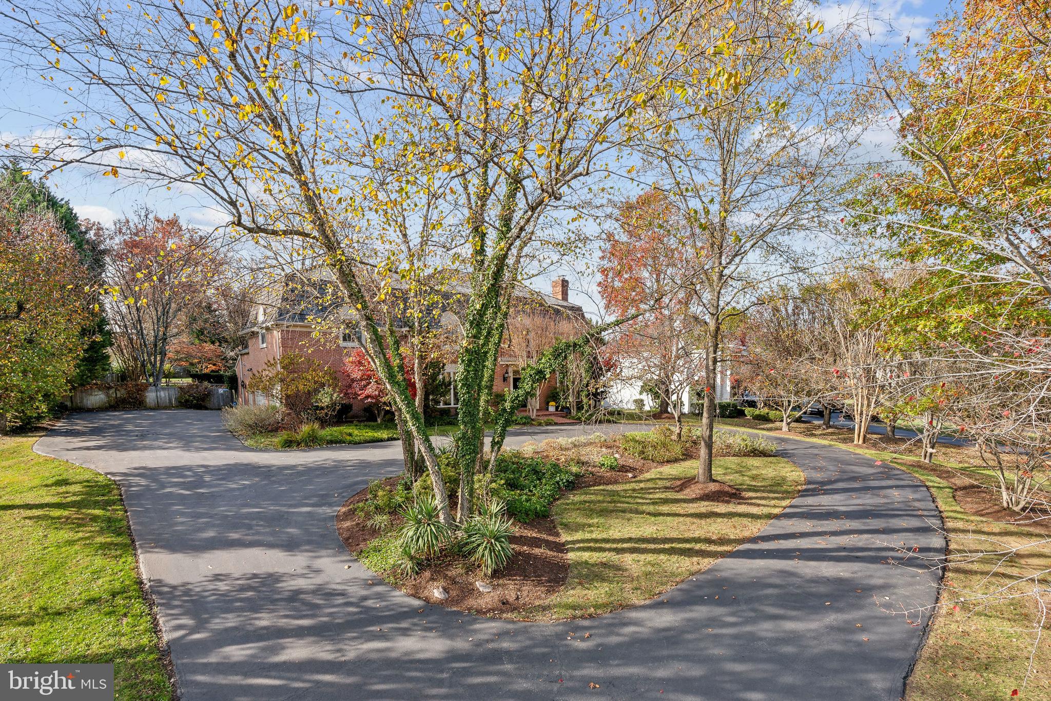 POTOMAC OUTSIDE - Residential