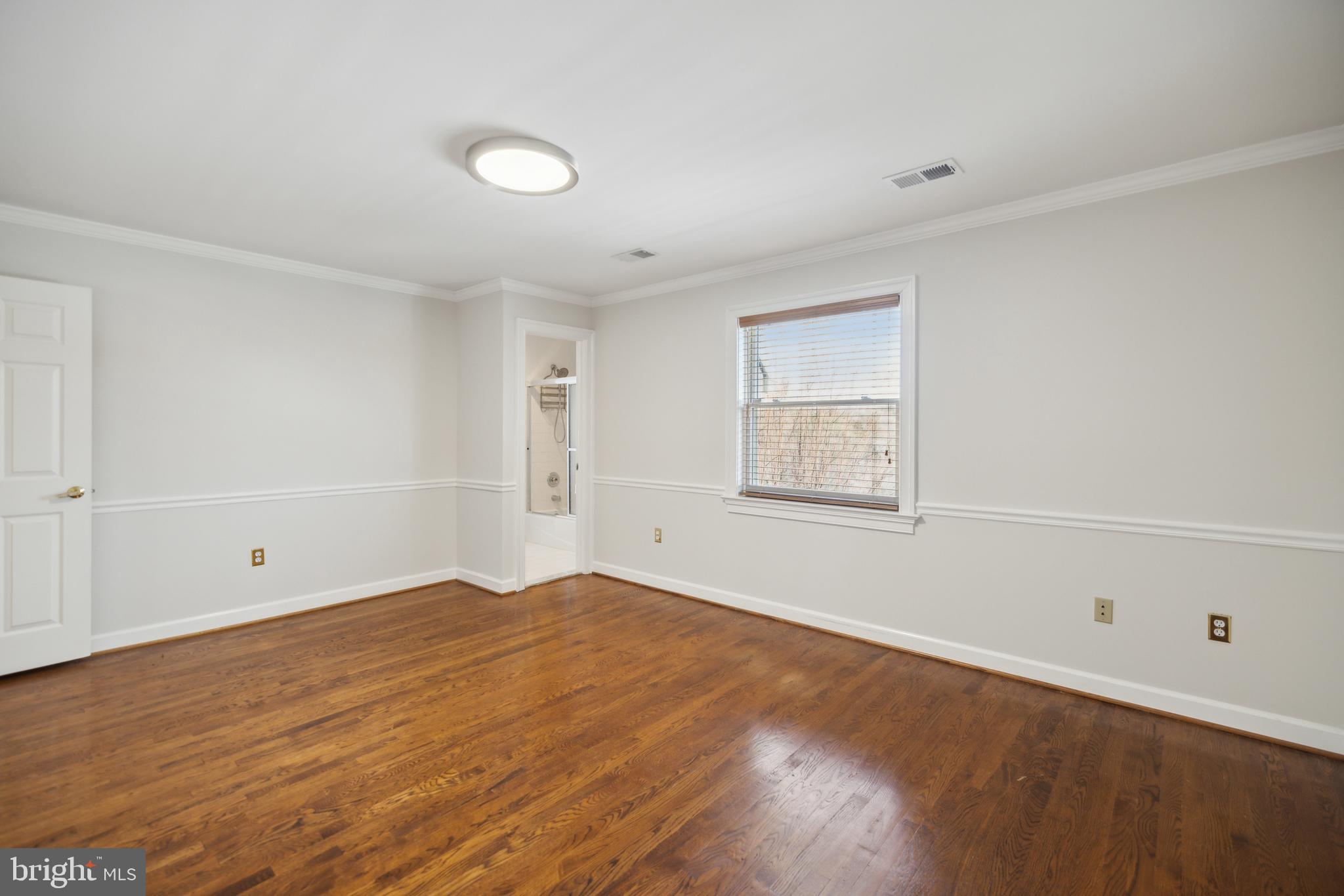 POTOMAC OUTSIDE - Residential