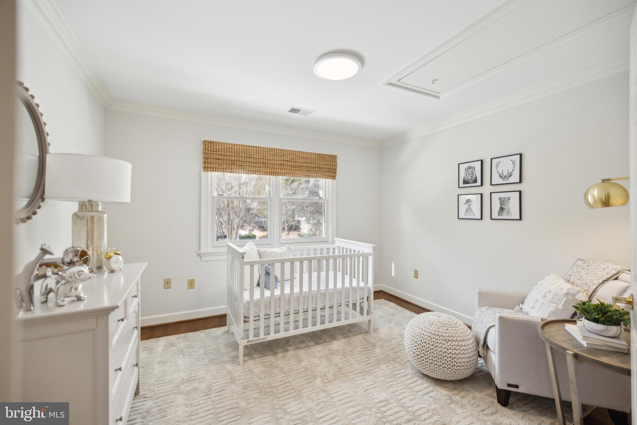 POTOMAC OUTSIDE - Residential