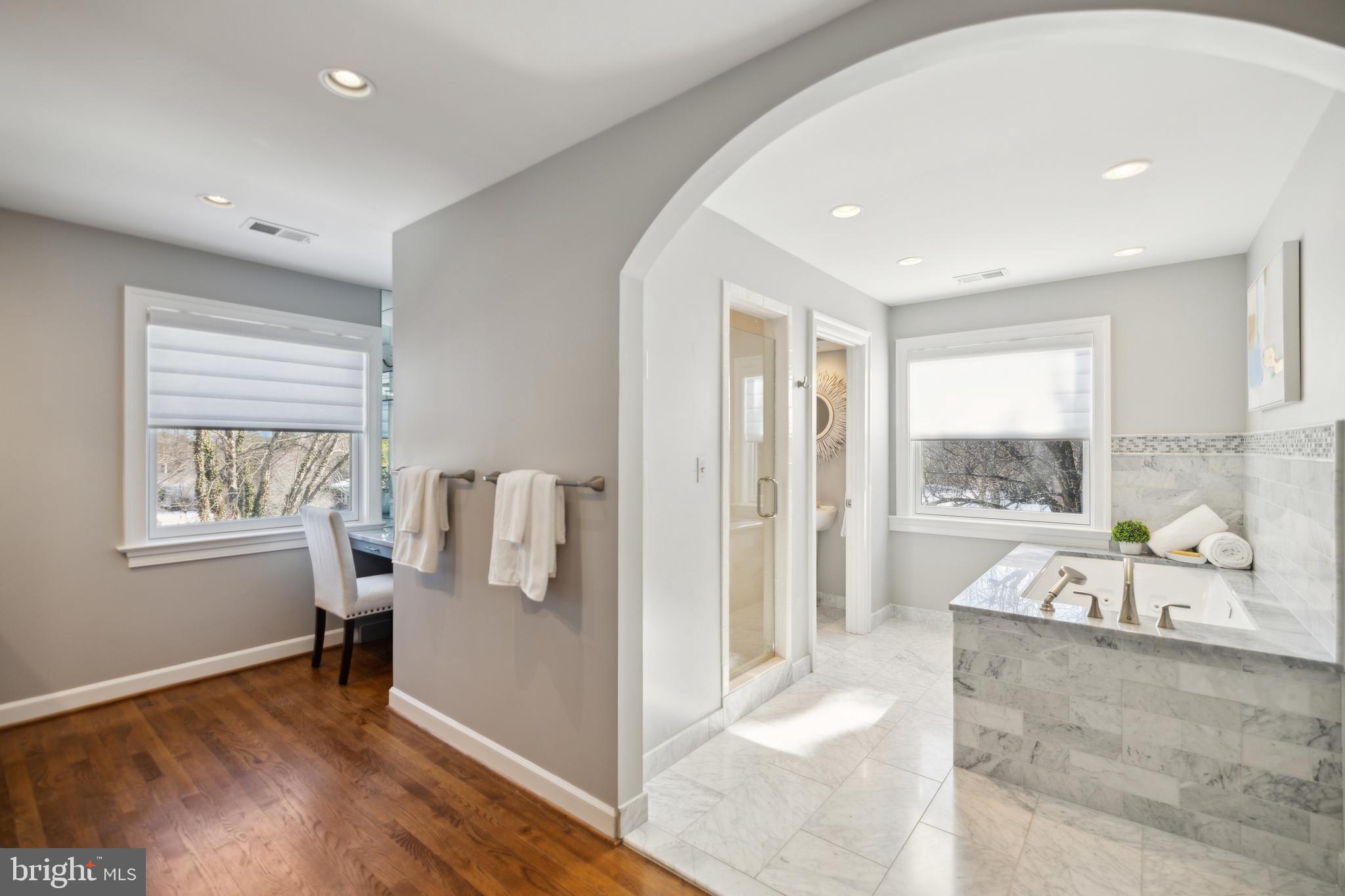 POTOMAC OUTSIDE - Residential