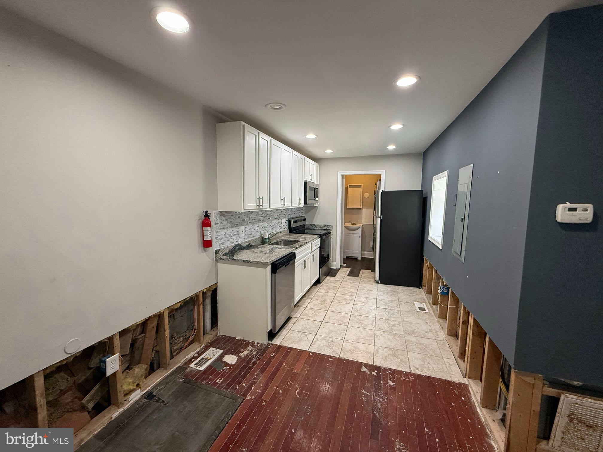 WASHINGTON VILLAGE - Residential