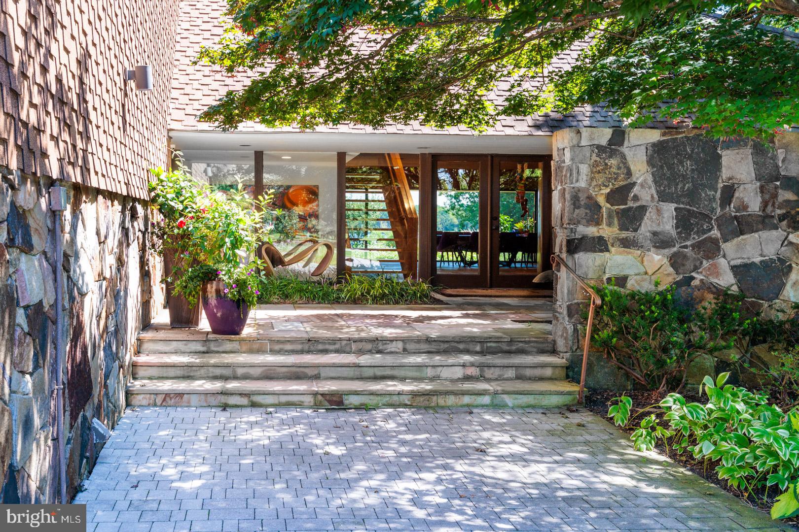 BENNETT POINT - Residential