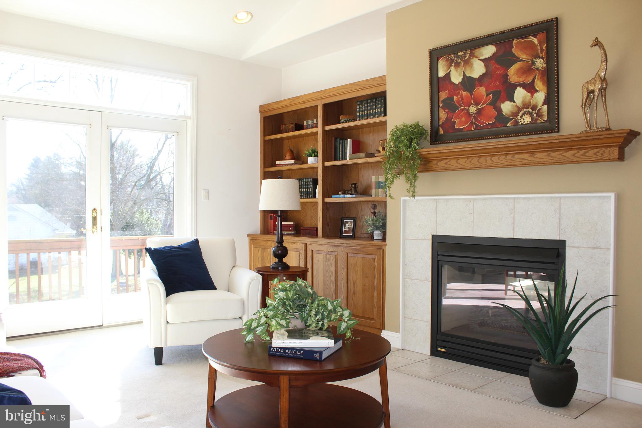 OAK LANE - Residential