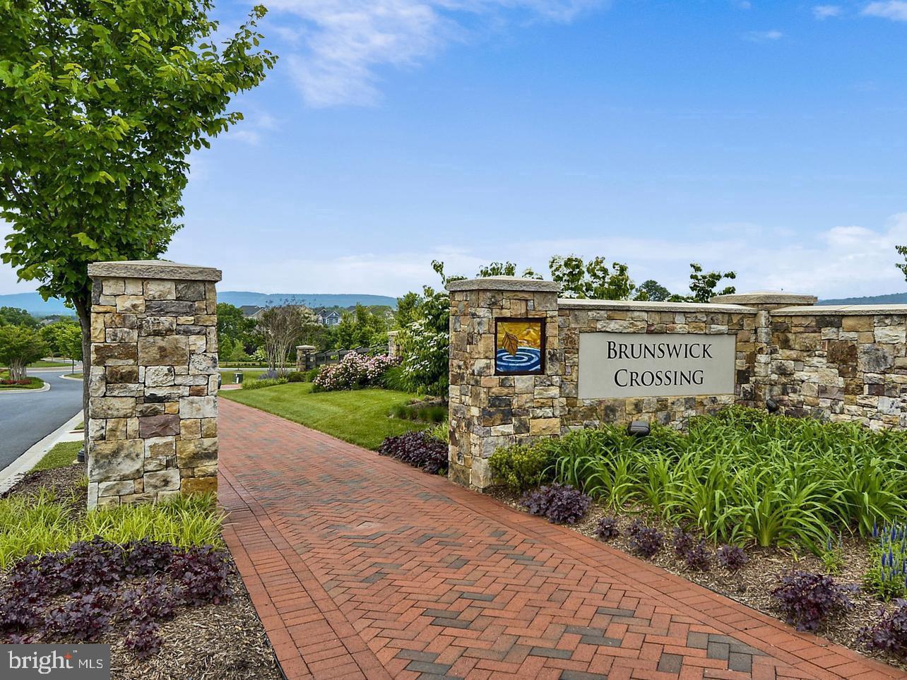 BRUNSWICK CROSSING - Residential
