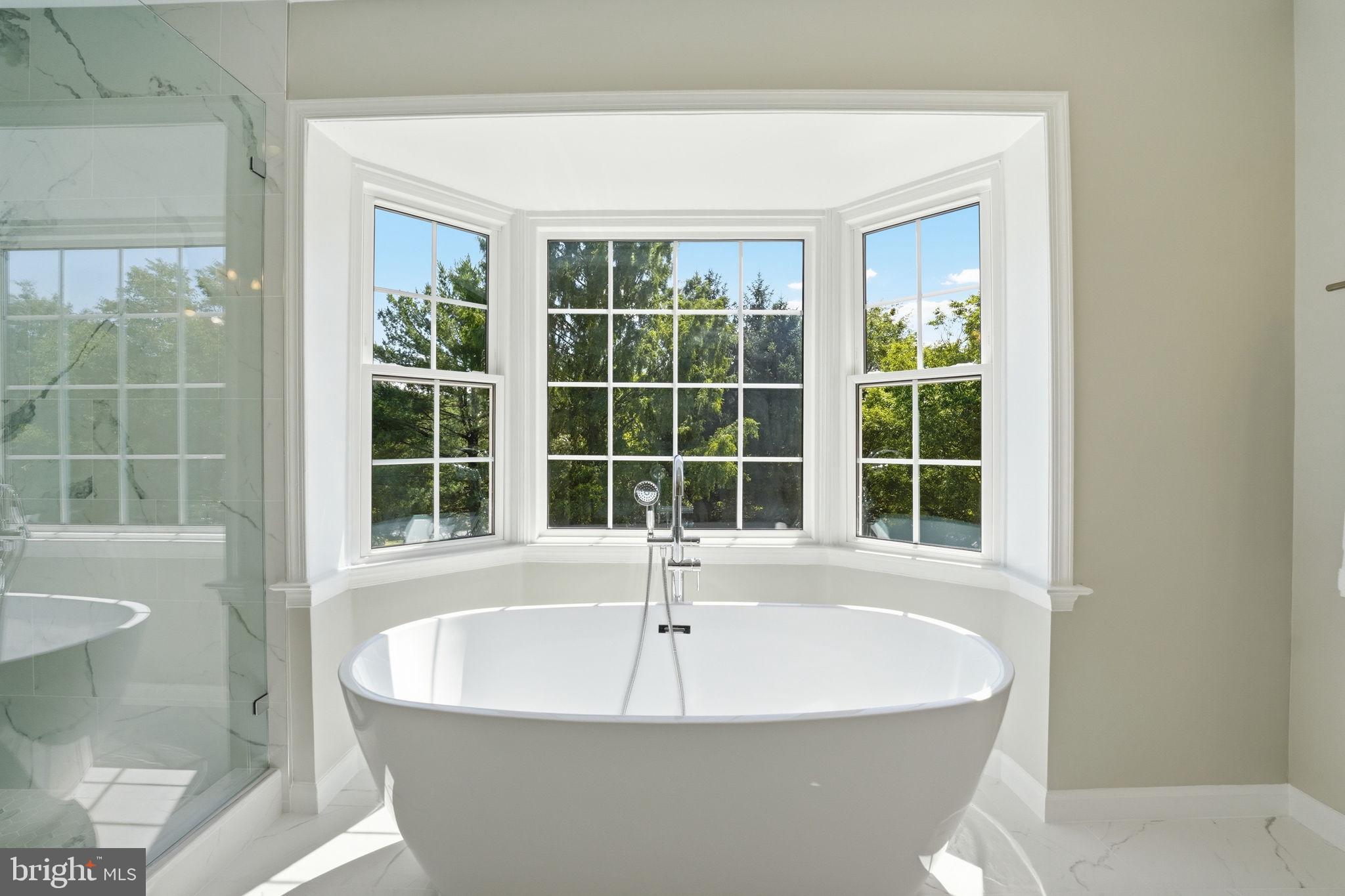 MCLEAN HUNDRED - Residential