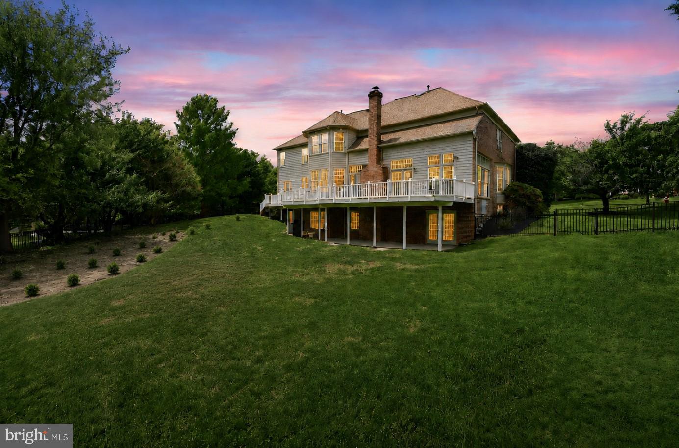 MCLEAN HUNDRED - Residential