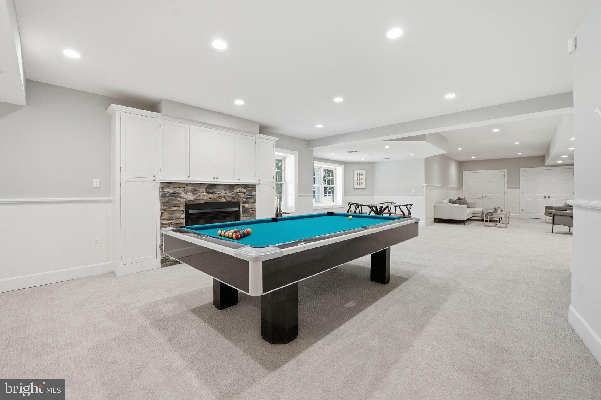 MCLEAN HUNDRED - Residential