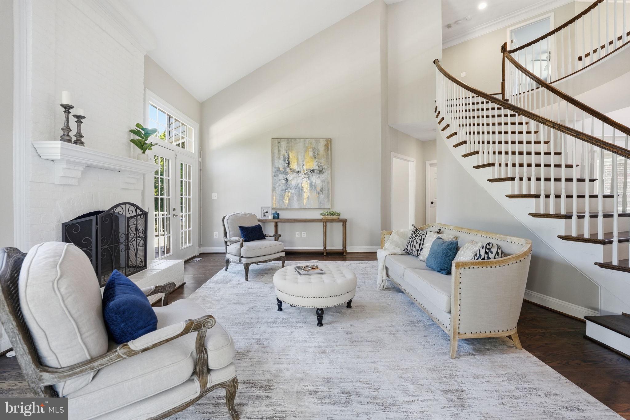 MCLEAN HUNDRED - Residential