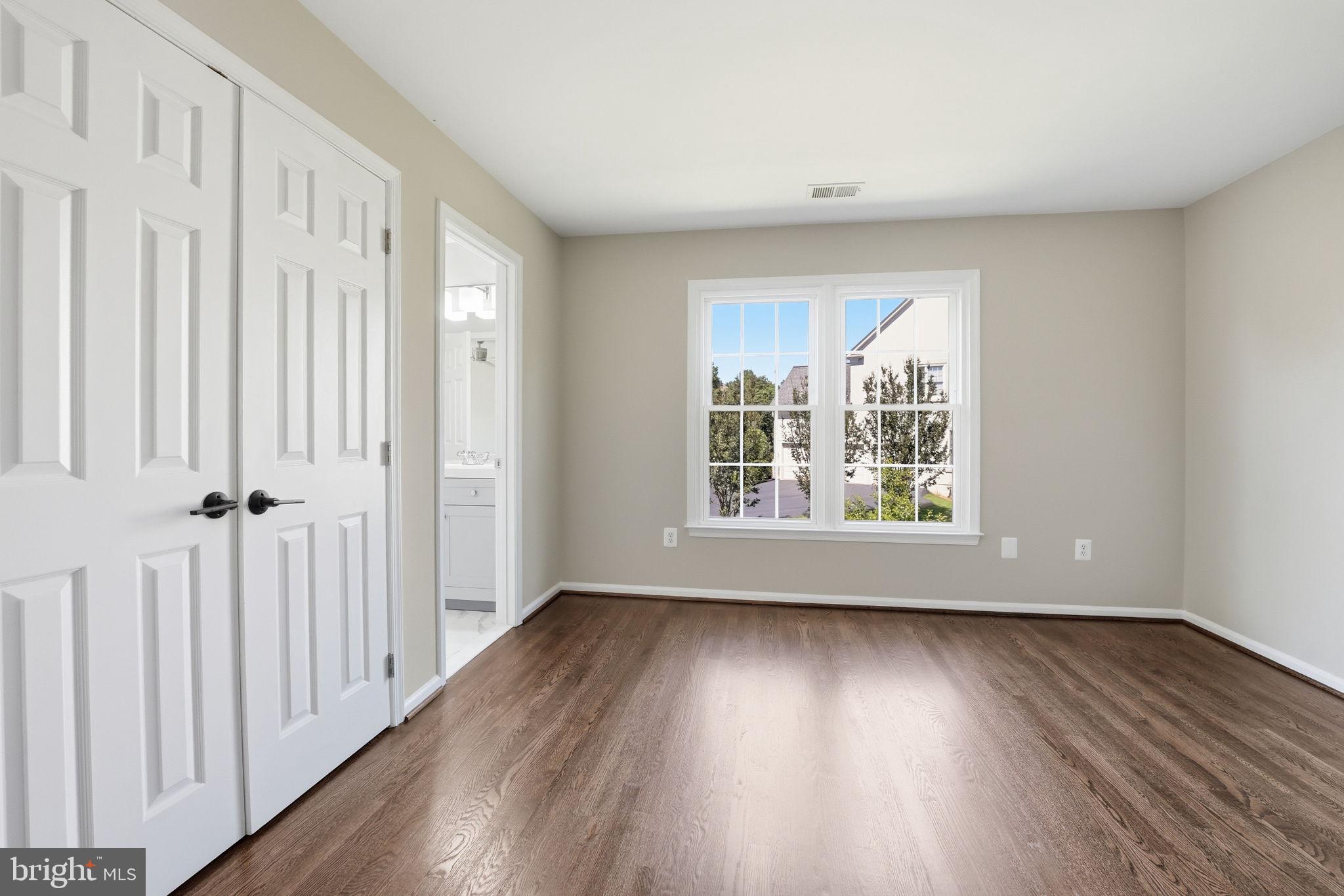 MCLEAN HUNDRED - Residential