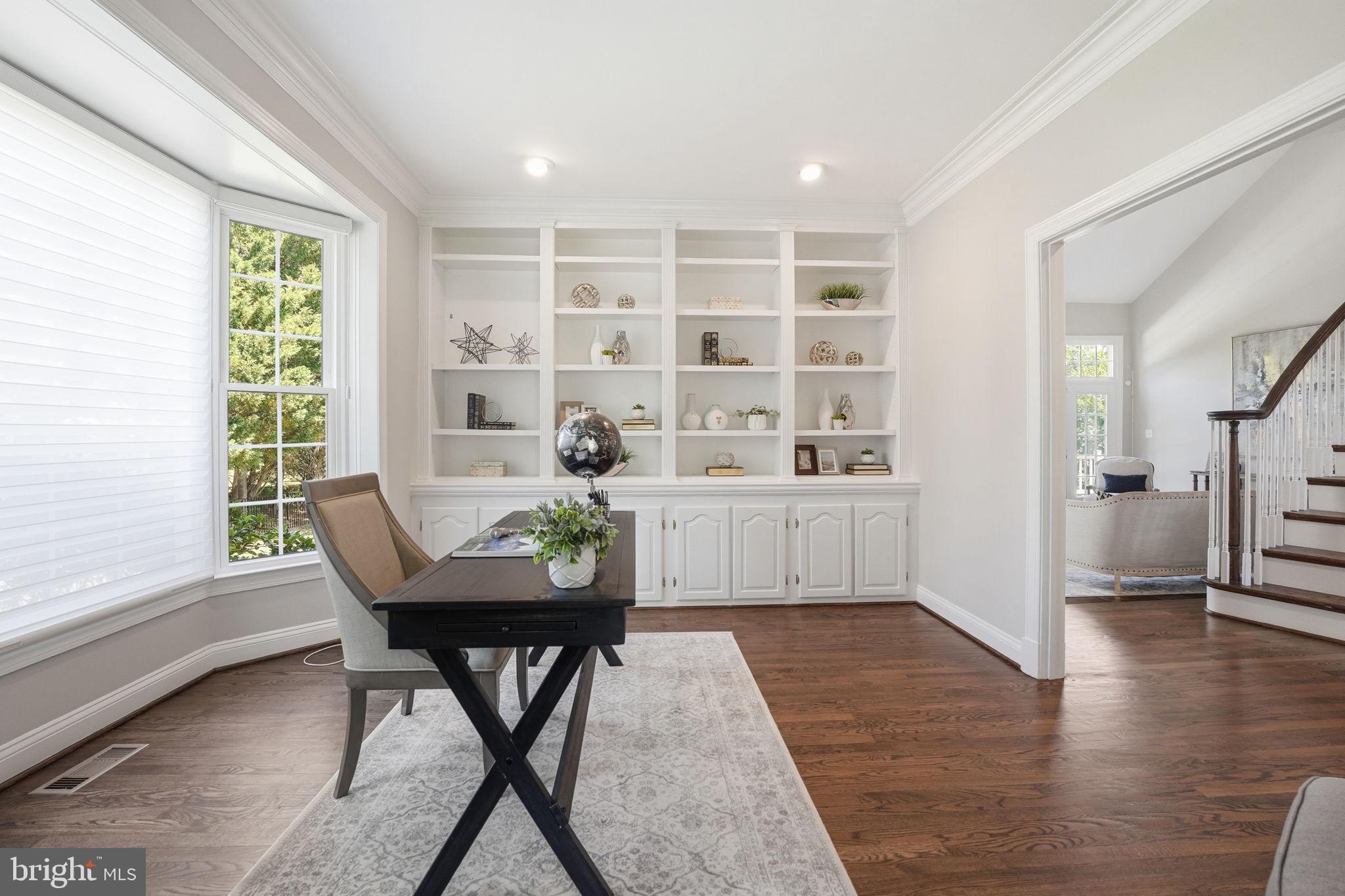 MCLEAN HUNDRED - Residential