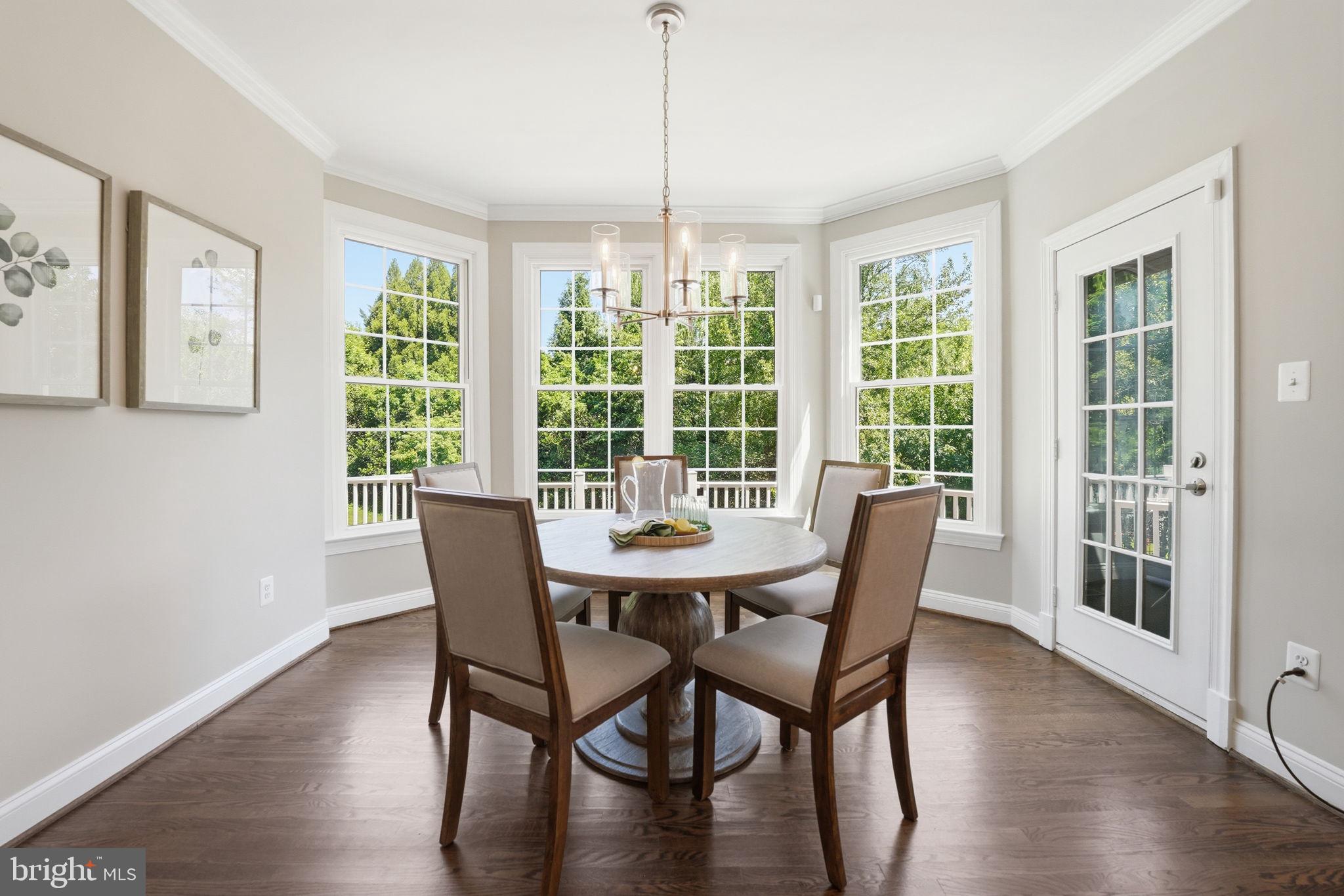 MCLEAN HUNDRED - Residential