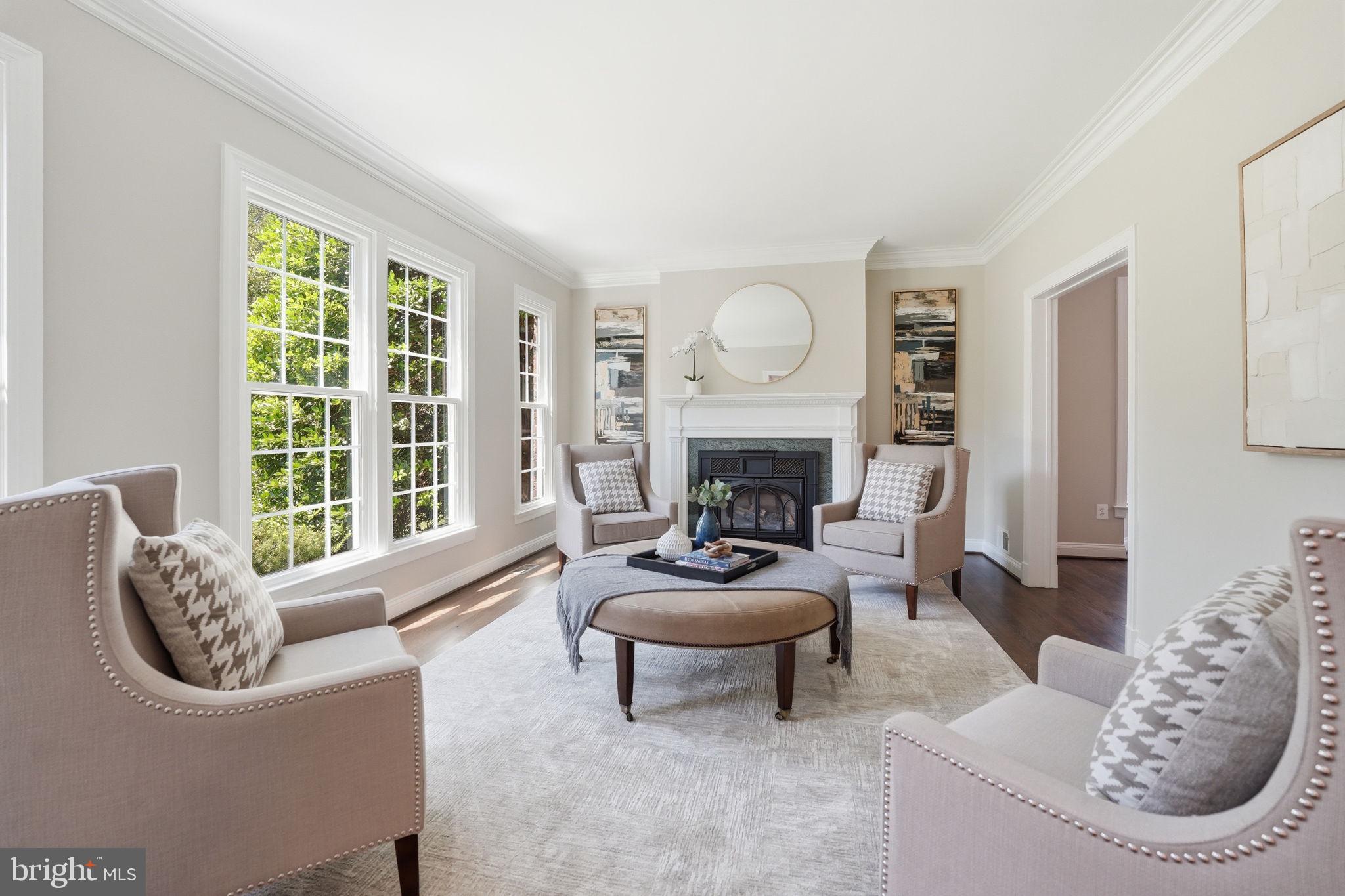 MCLEAN HUNDRED - Residential