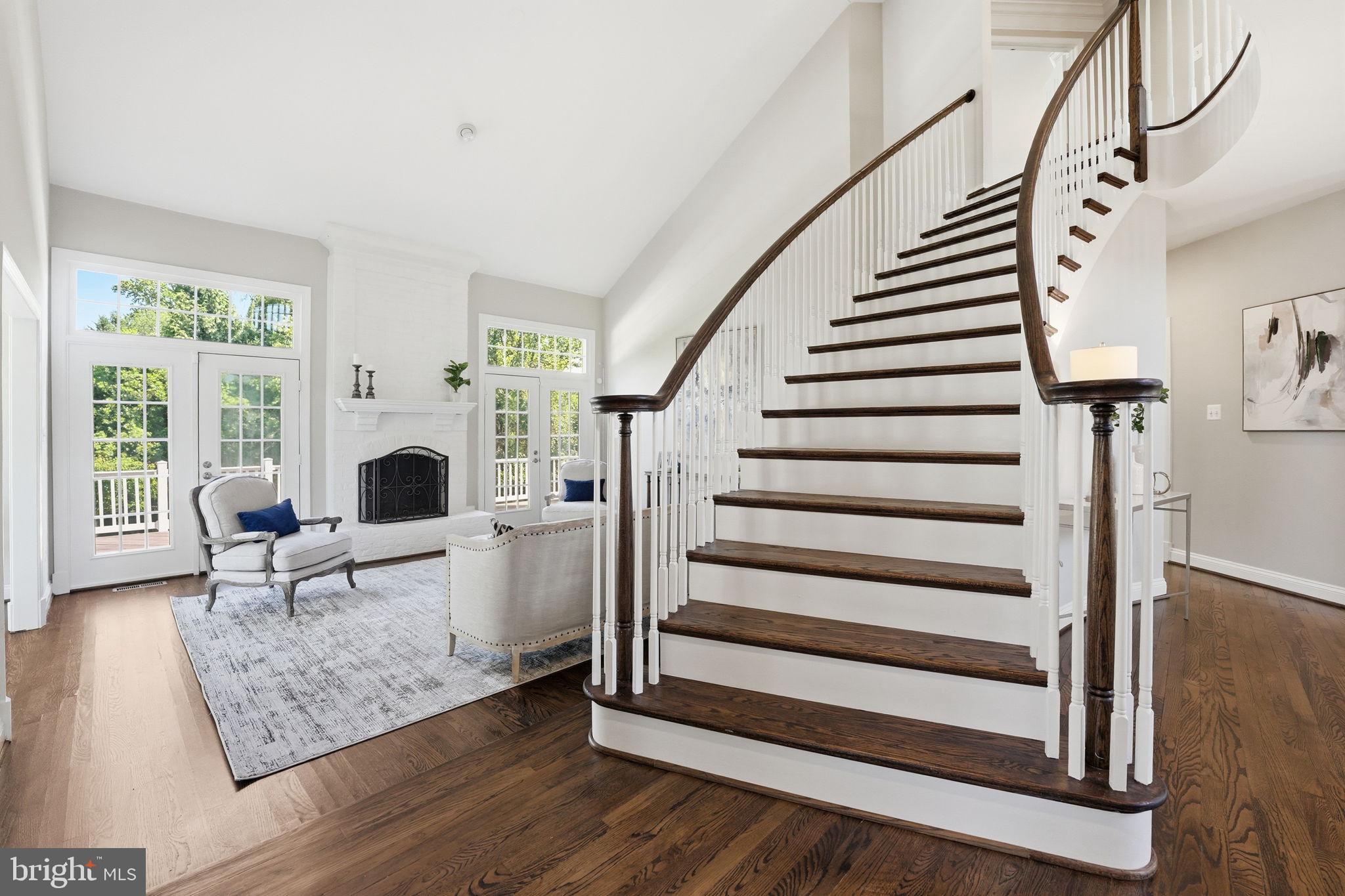MCLEAN HUNDRED - Residential