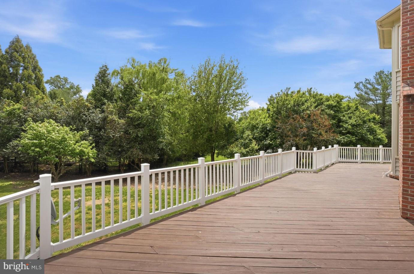 MCLEAN HUNDRED - Residential